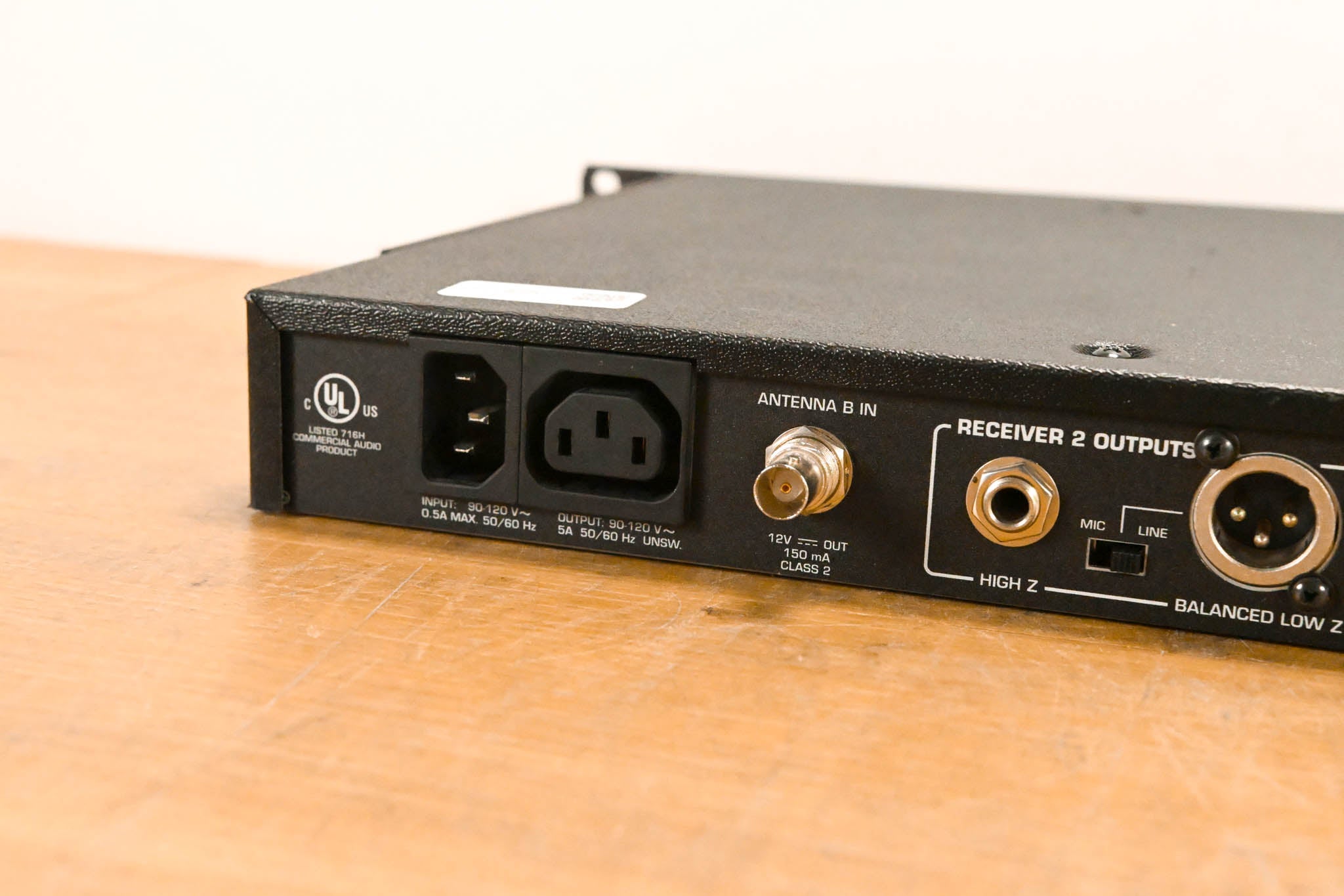 Shure U4D-J4 Dual Wireless Receiver with U2/BETA87A Handheld - J4 Band