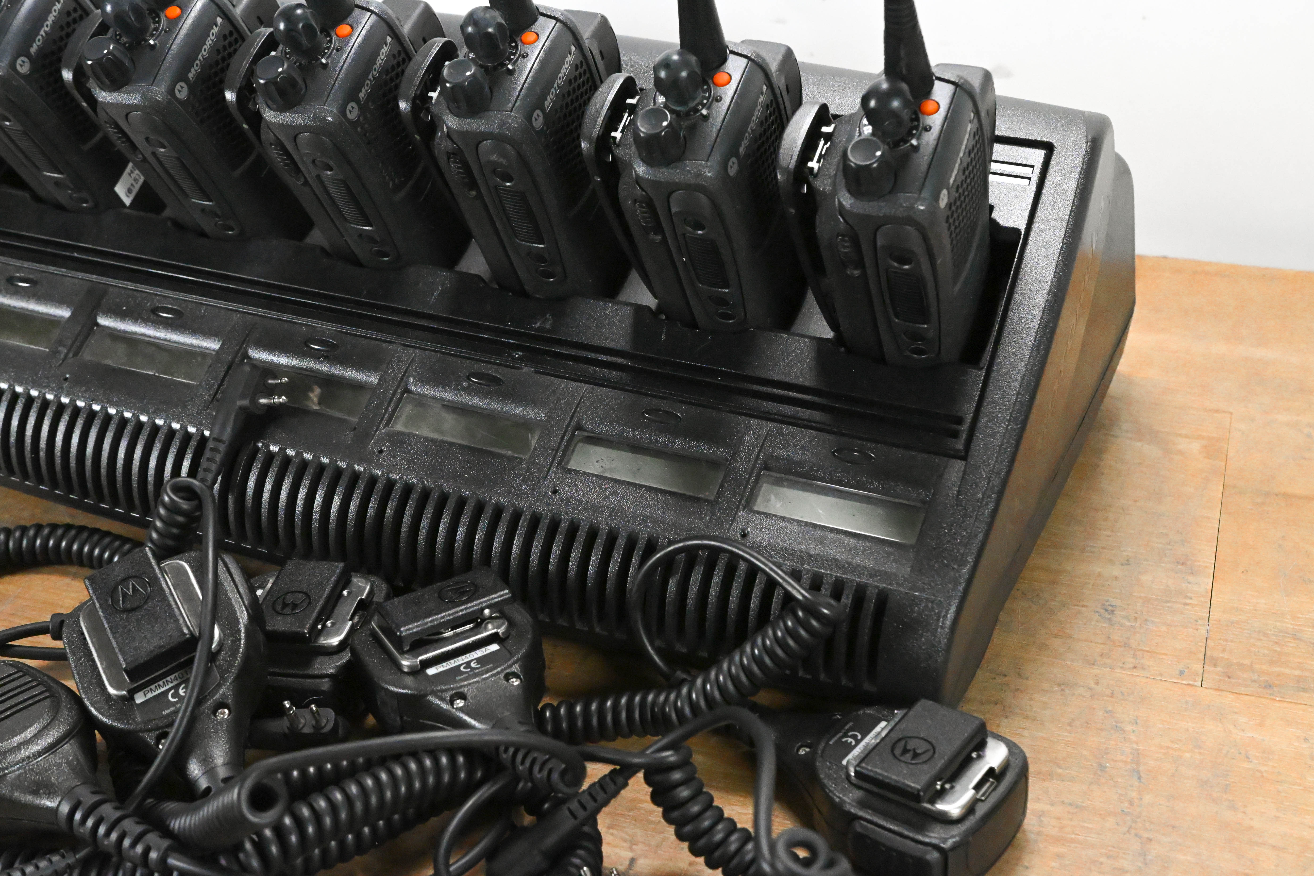 Motorola PR860 UHF (450-512MHz) 6-Radio Bundle w/ Impres Charger & Mics