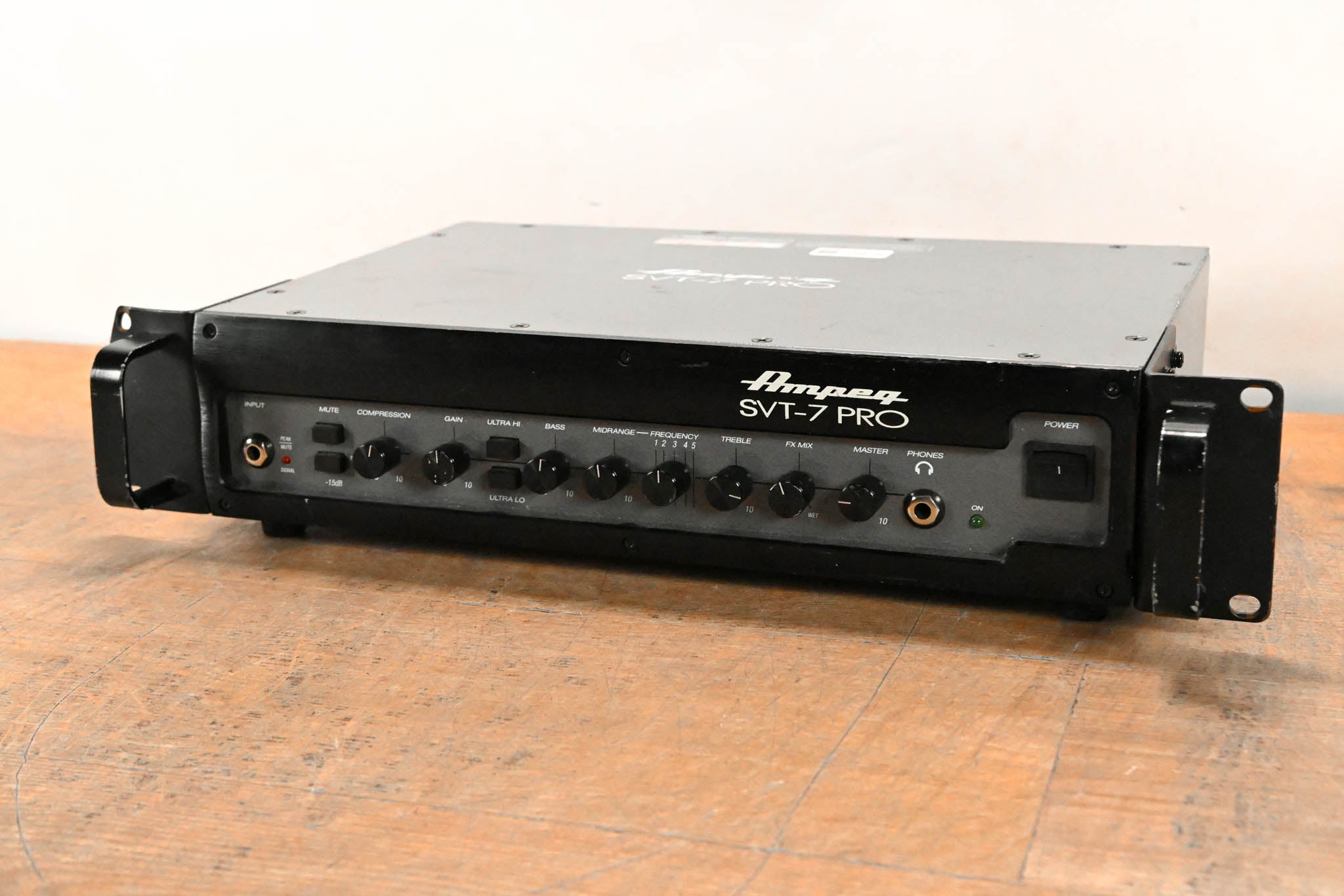 Ampeg SVT-7 PRO 1000W Bass Amp Head