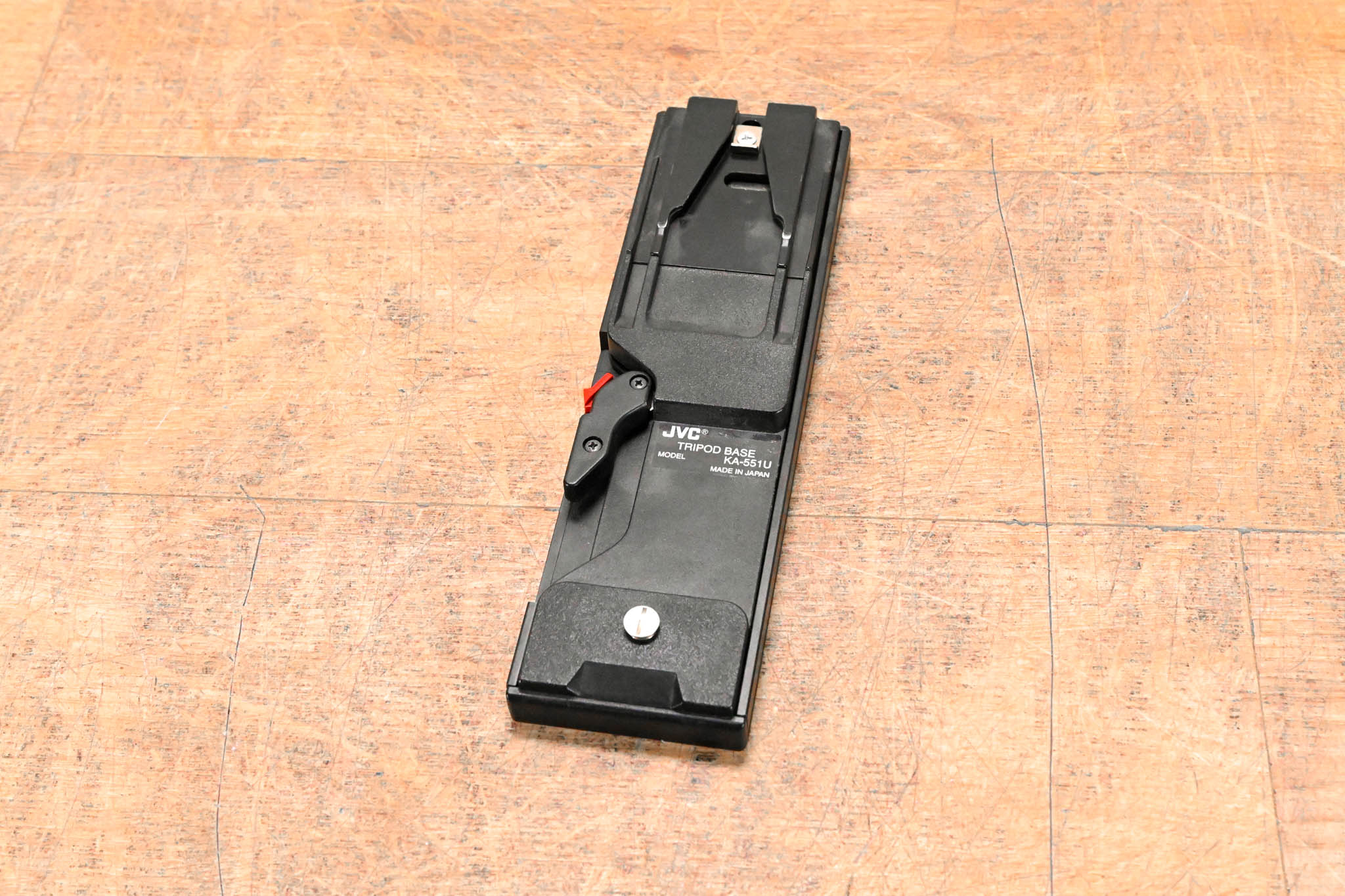 JVC KA-551U Tripod Adapter Plate