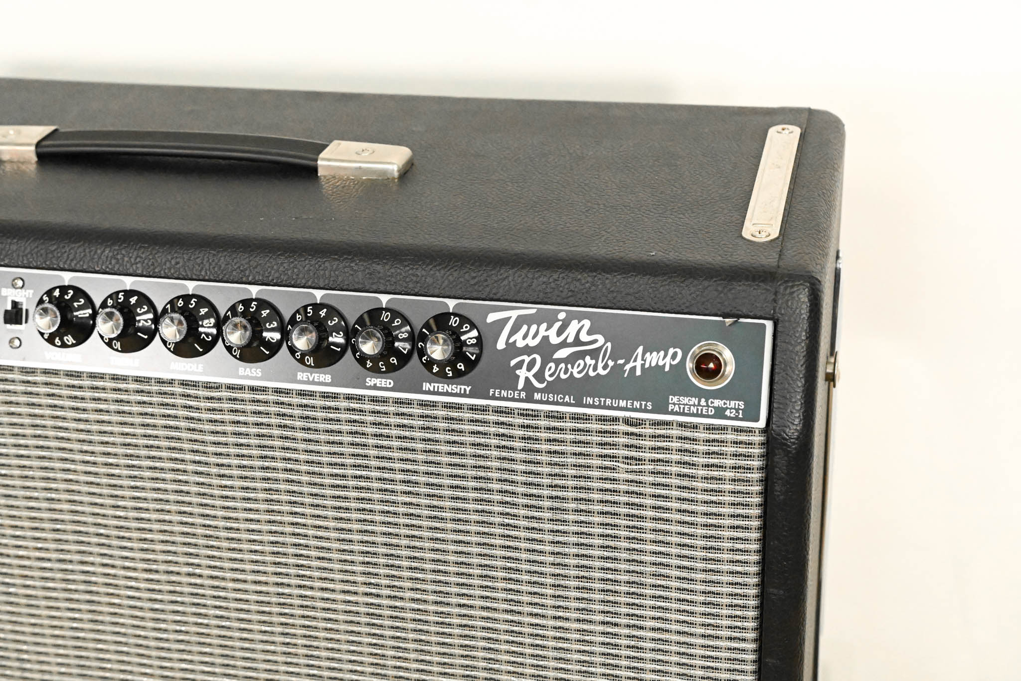 Fender '65 Twin Reverb Reissue 85W 2x12" Guitar Combo Amp with Road Case