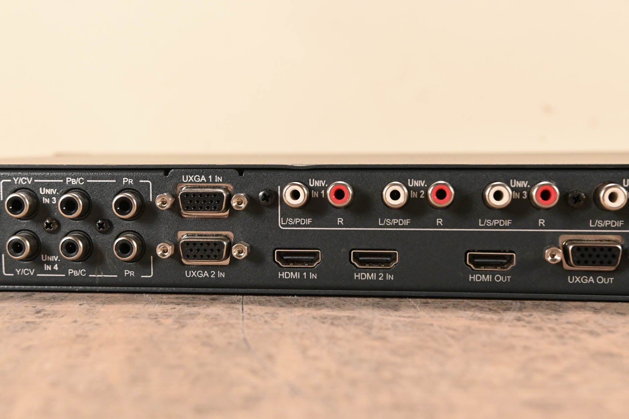 Kramer VP-728 9−Input ProScale Presentation Scaler/Switcher