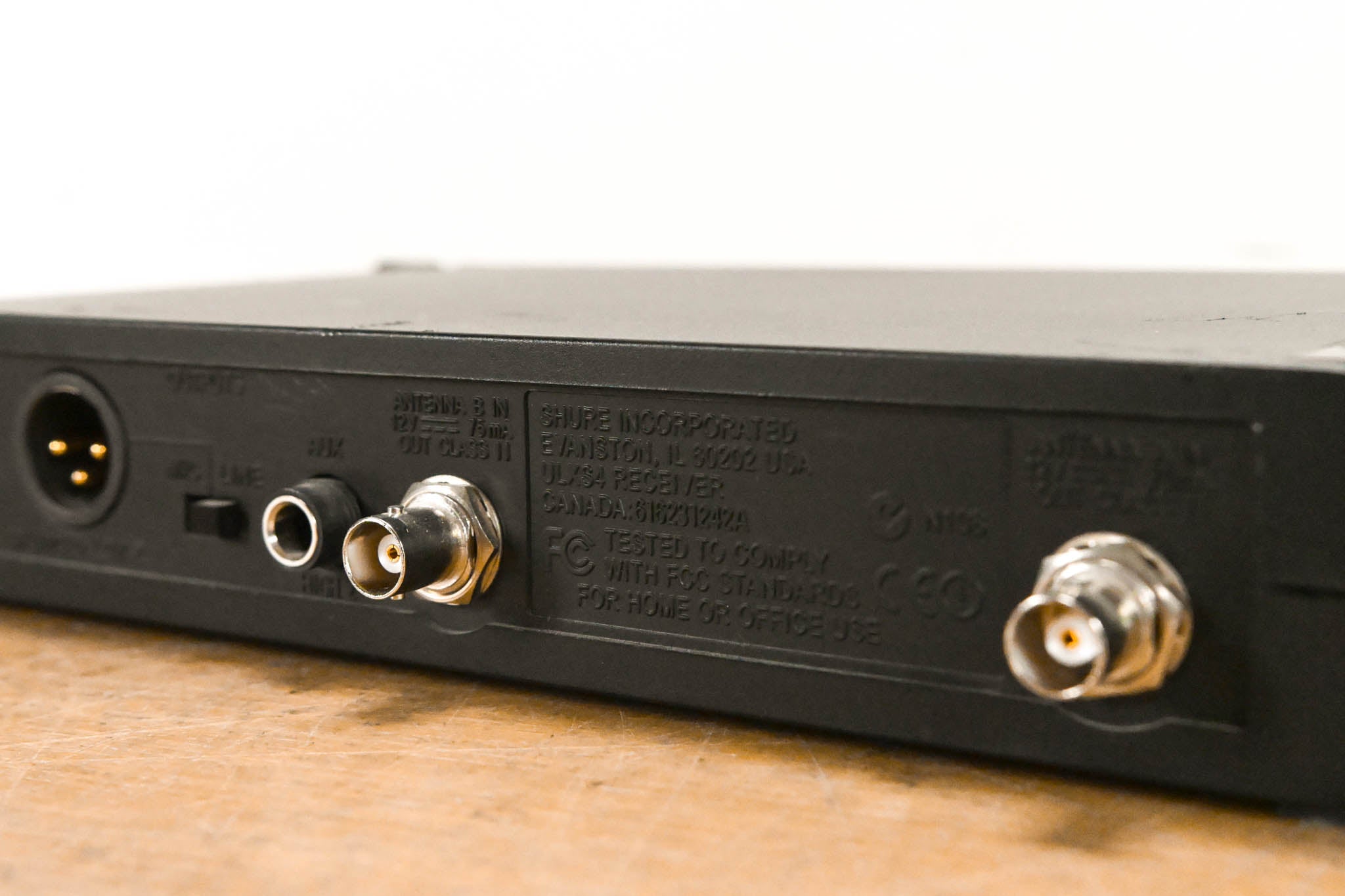 Shure ULXS4 Wireless Receiver - J1 Band: 554-590 MHz (NO POWER SUPPLY)