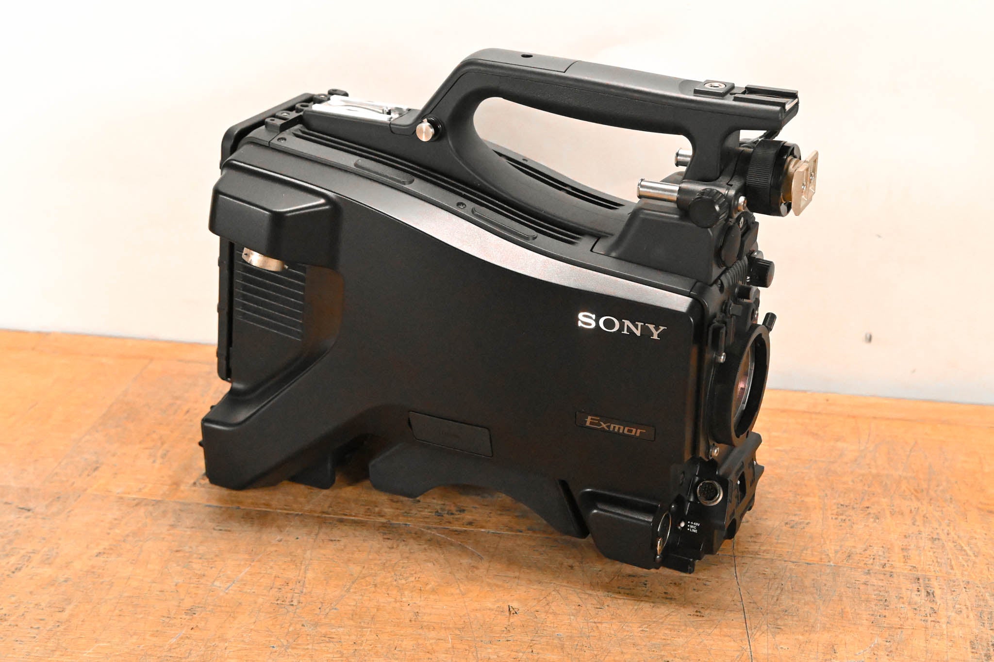 Sony HXC-D70 HD/SD Studio Camera