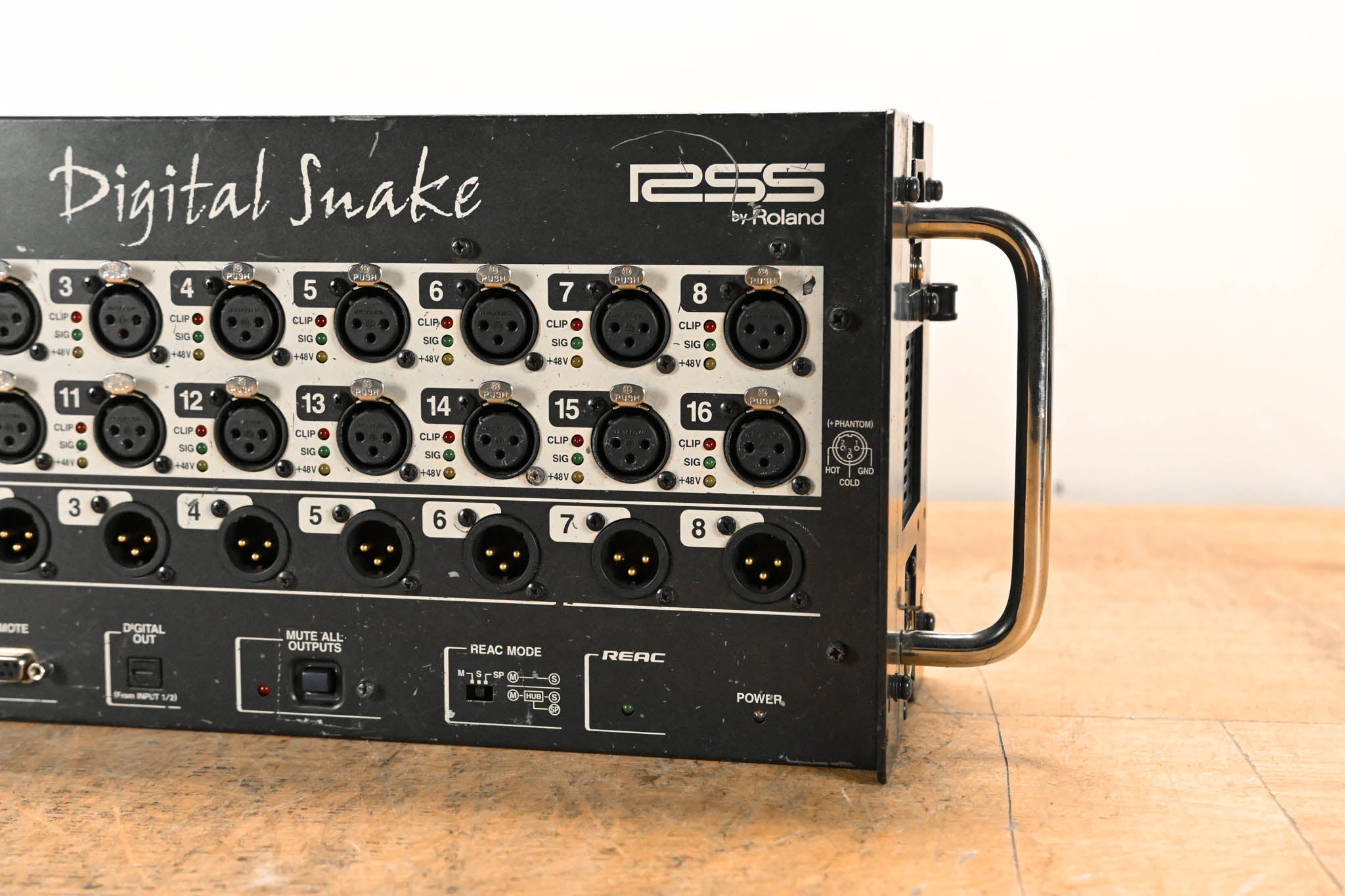 Roland S-1608 16 x 8 Stage Unit