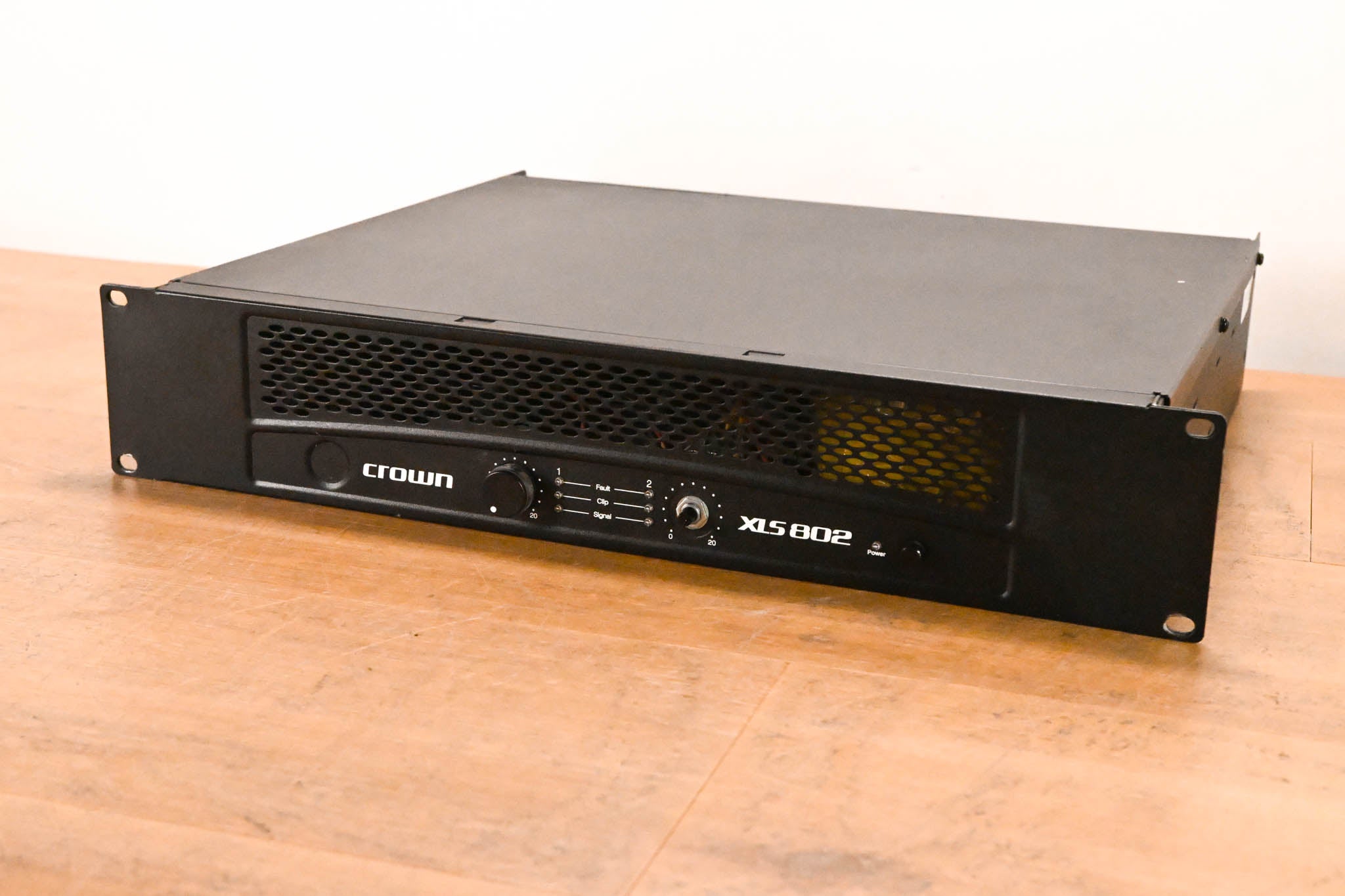 Crown XLS 802 2-Channel Power Amplifier