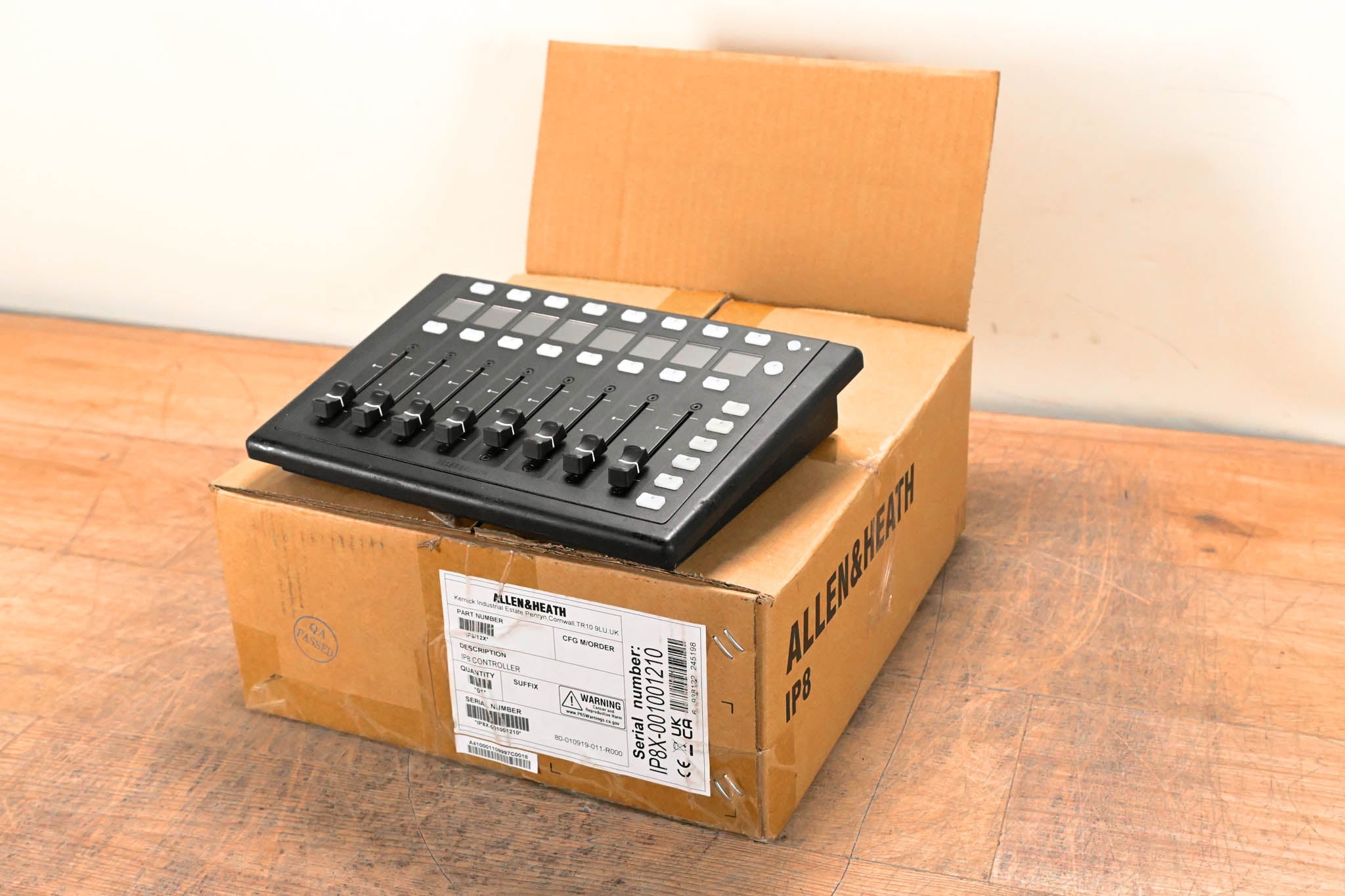Allen & Heath IP8 8-Fader Remote Controller for dLive/Avantis/AHM