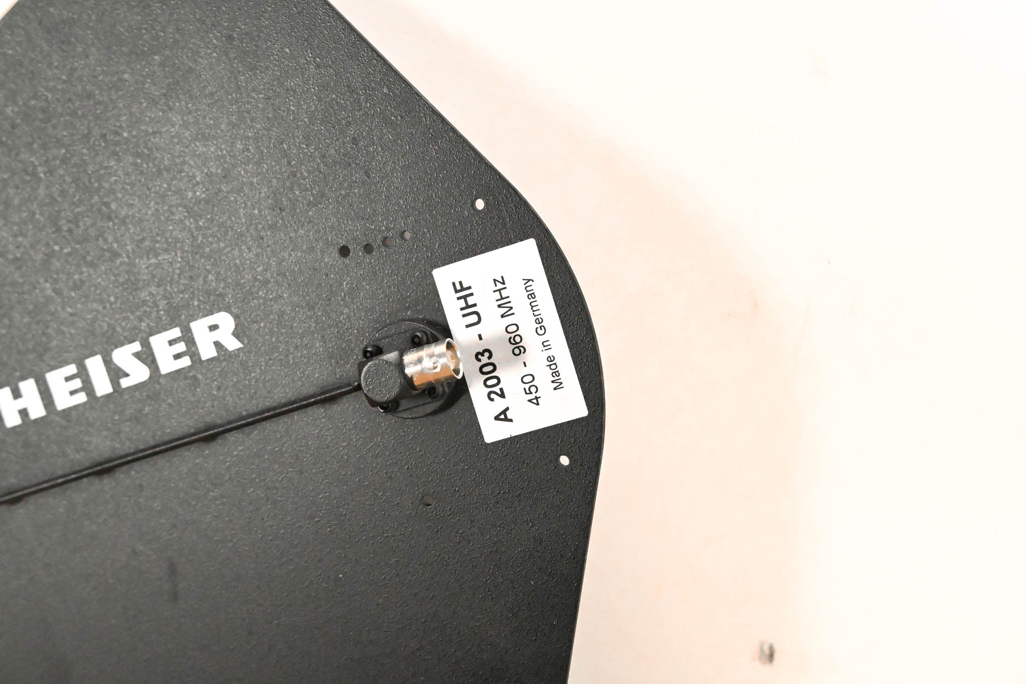 Sennheiser A 2003-UHF Passive Directional Antenna
