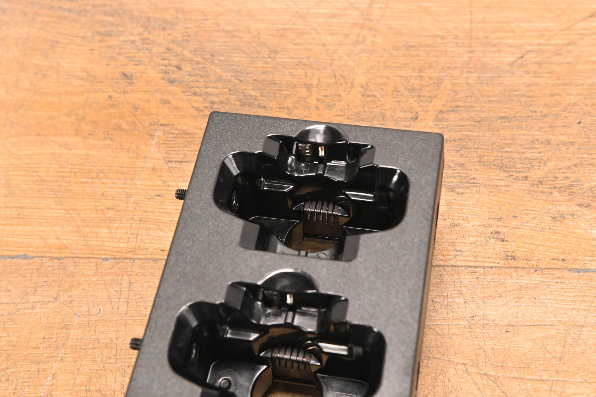 Shure SBC200 Dual Docking Recharging Station (NO POWER SUPPLY)