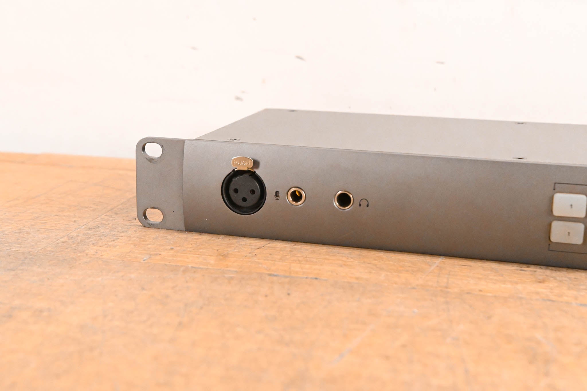 Blackmagic Design ATEM Studio Converter 2