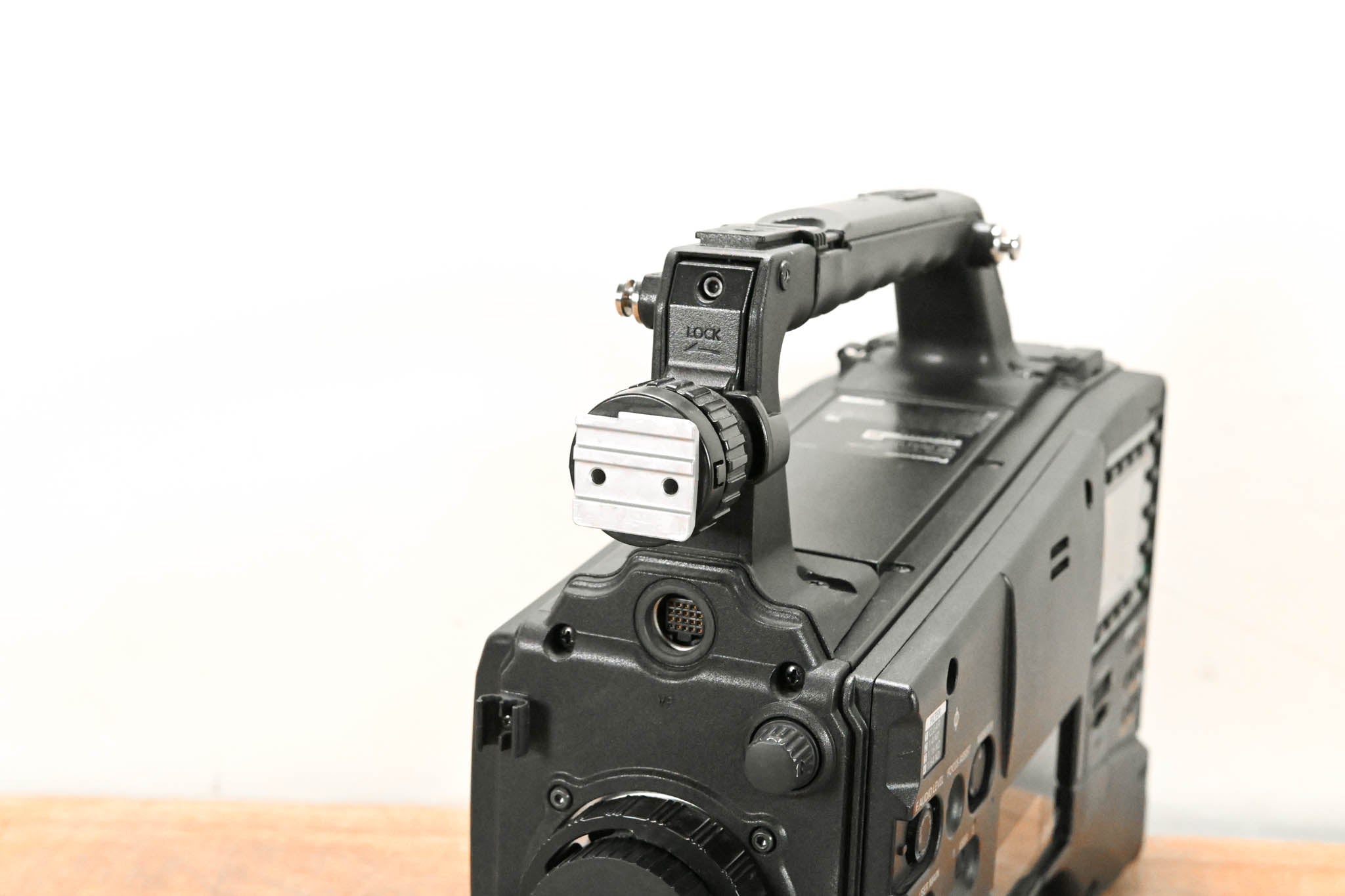 Panasonic AG-HPX610P P2 HD Shoulder-Mount Camcorder