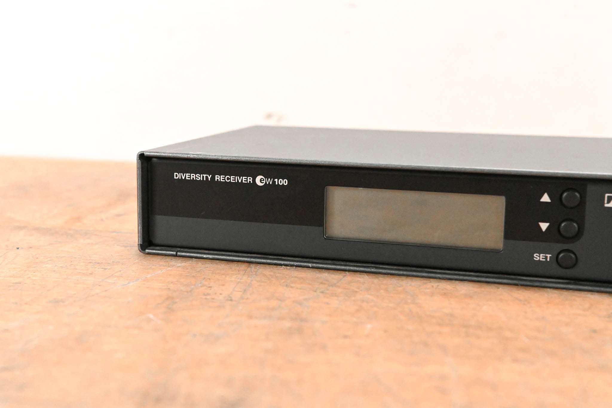 Sennheiser EM 100 Wireless Receiver - 518-550 MHz (NO POWER SUPPLY)