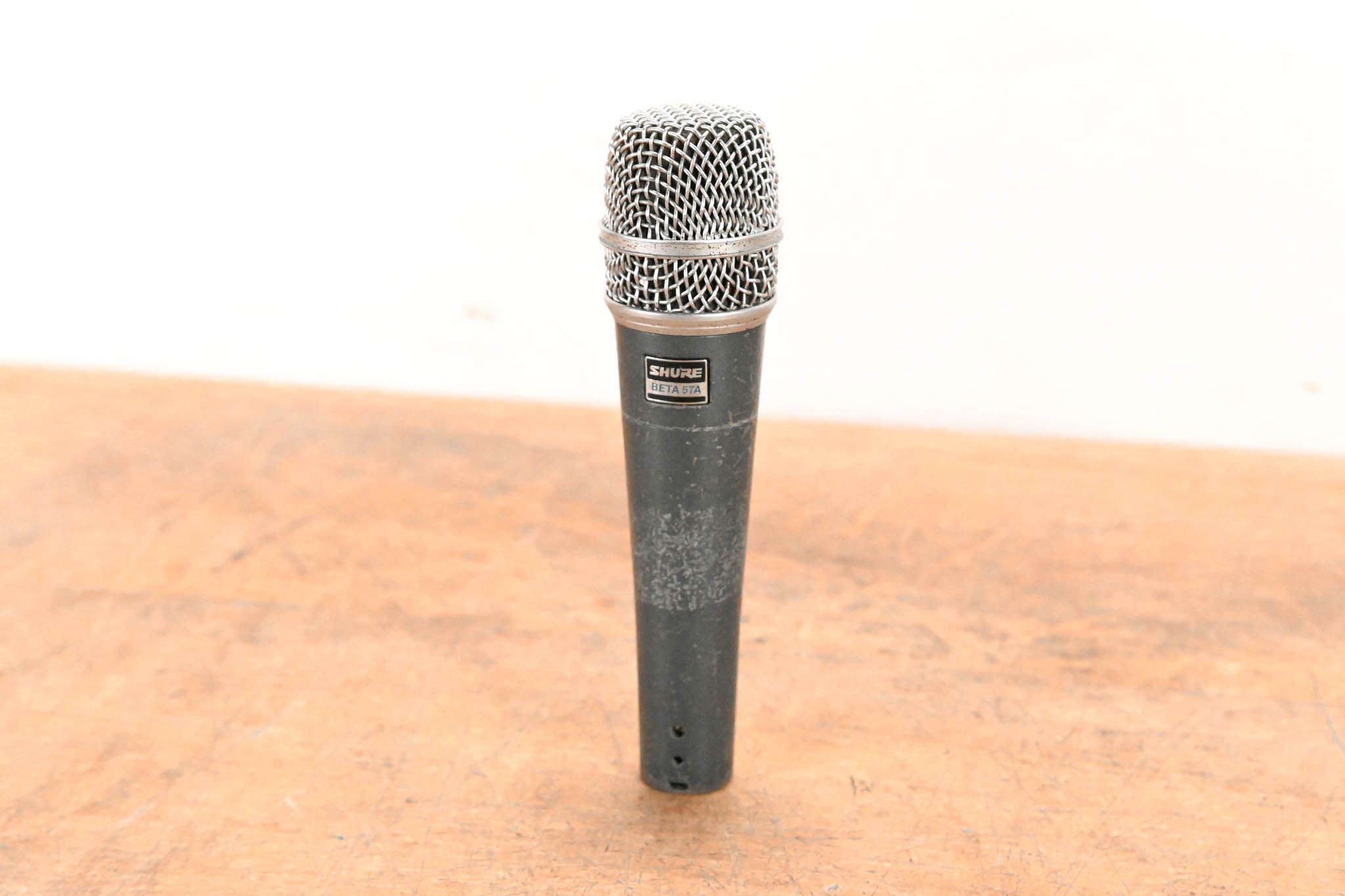 Shure Beta 57A Supercardioid Dynamic Instrument Microphone
