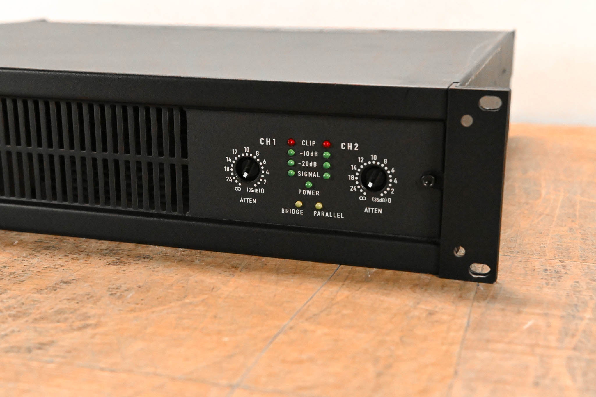 QSC CX302V 2-Channel Power Amplifier