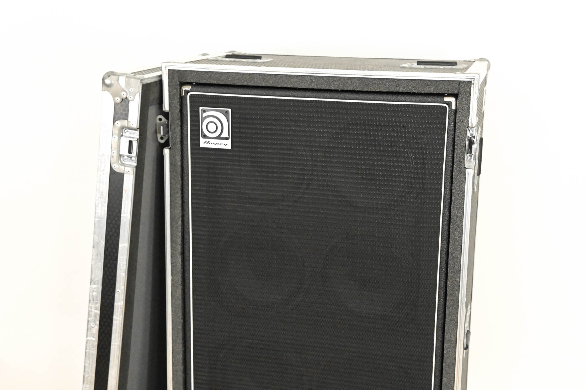 Ampeg SVT-810E 8x10" 800W Bass Cabinet with Road Case