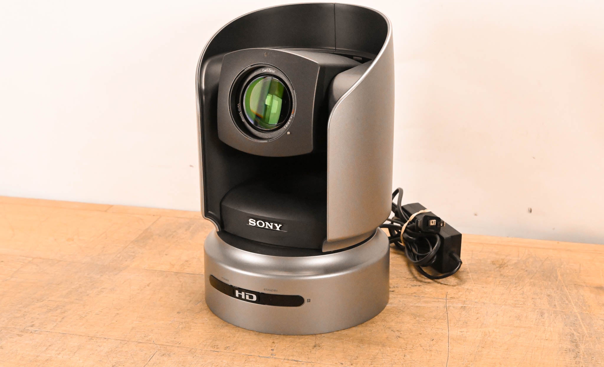 Sony BRC-H700 1/3-Inch 3-CCD HDTV Communications Camera