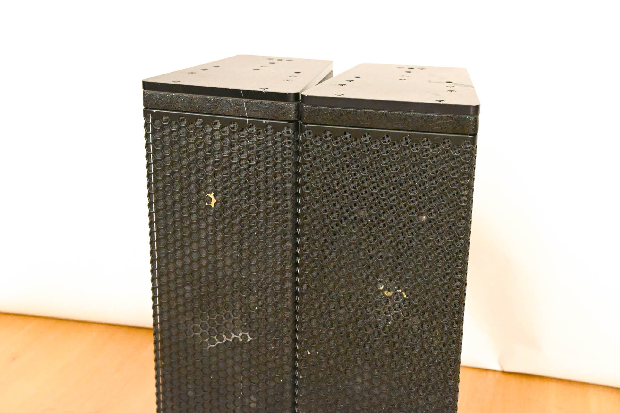 Meyer Sound M1D Ultra-Compact Curvilinear Array Loudspeaker (PAIR)