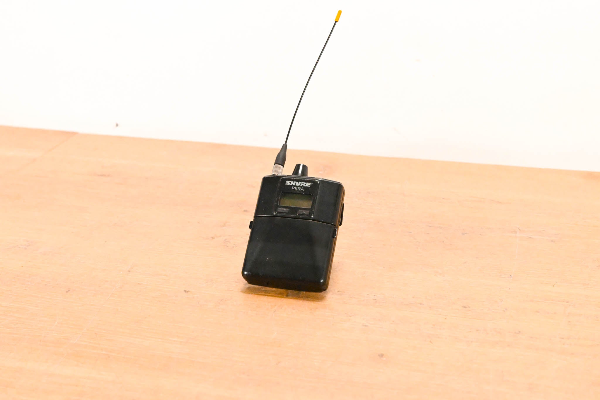 Shure P9RA-K1 Wireless Bodypack Receiver - K1 Band: 596-632 MHz