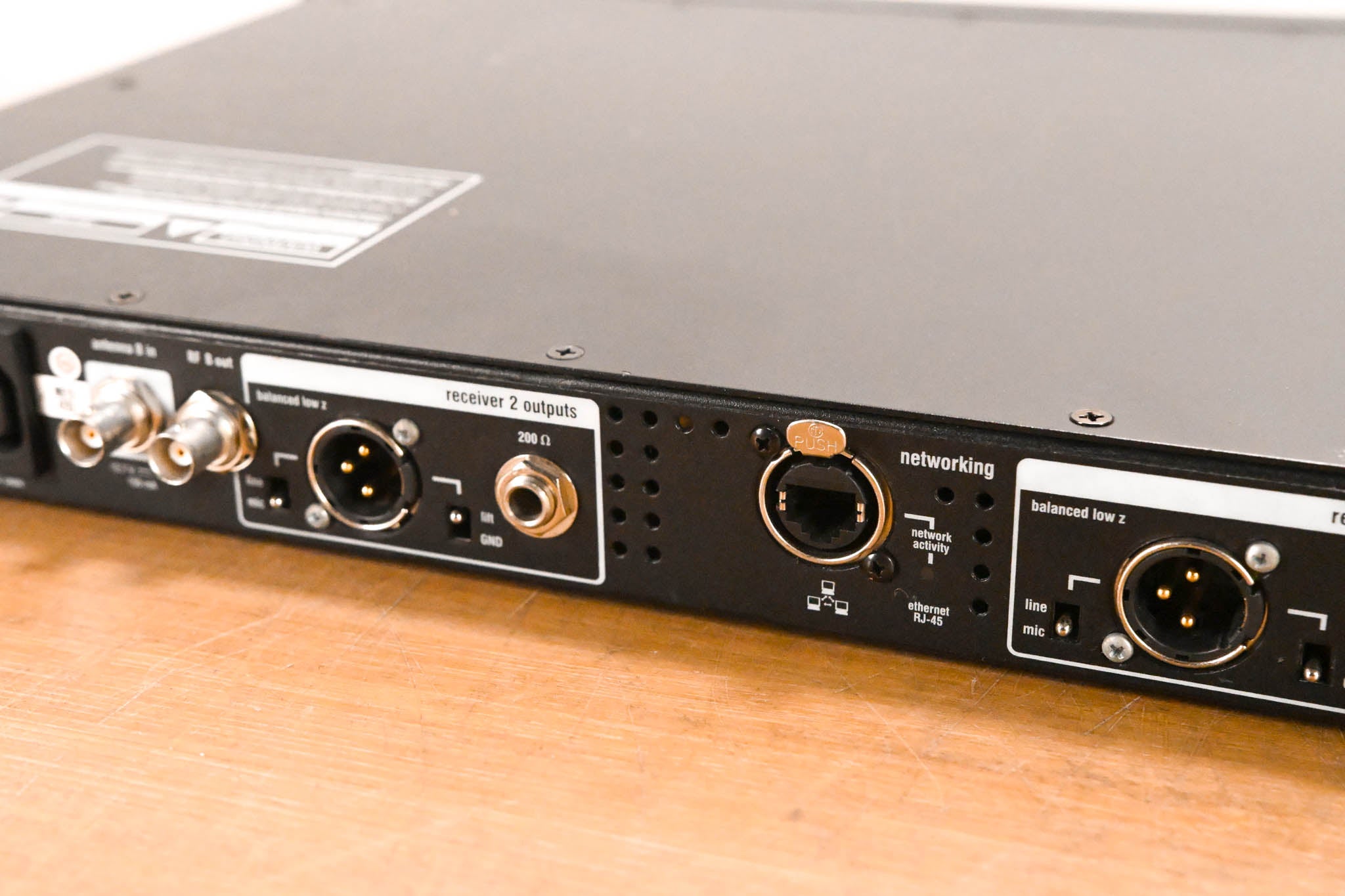 Shure UR4D+ Dual Wireless Receiver with UR2/BETA87A Mic - J5 Band