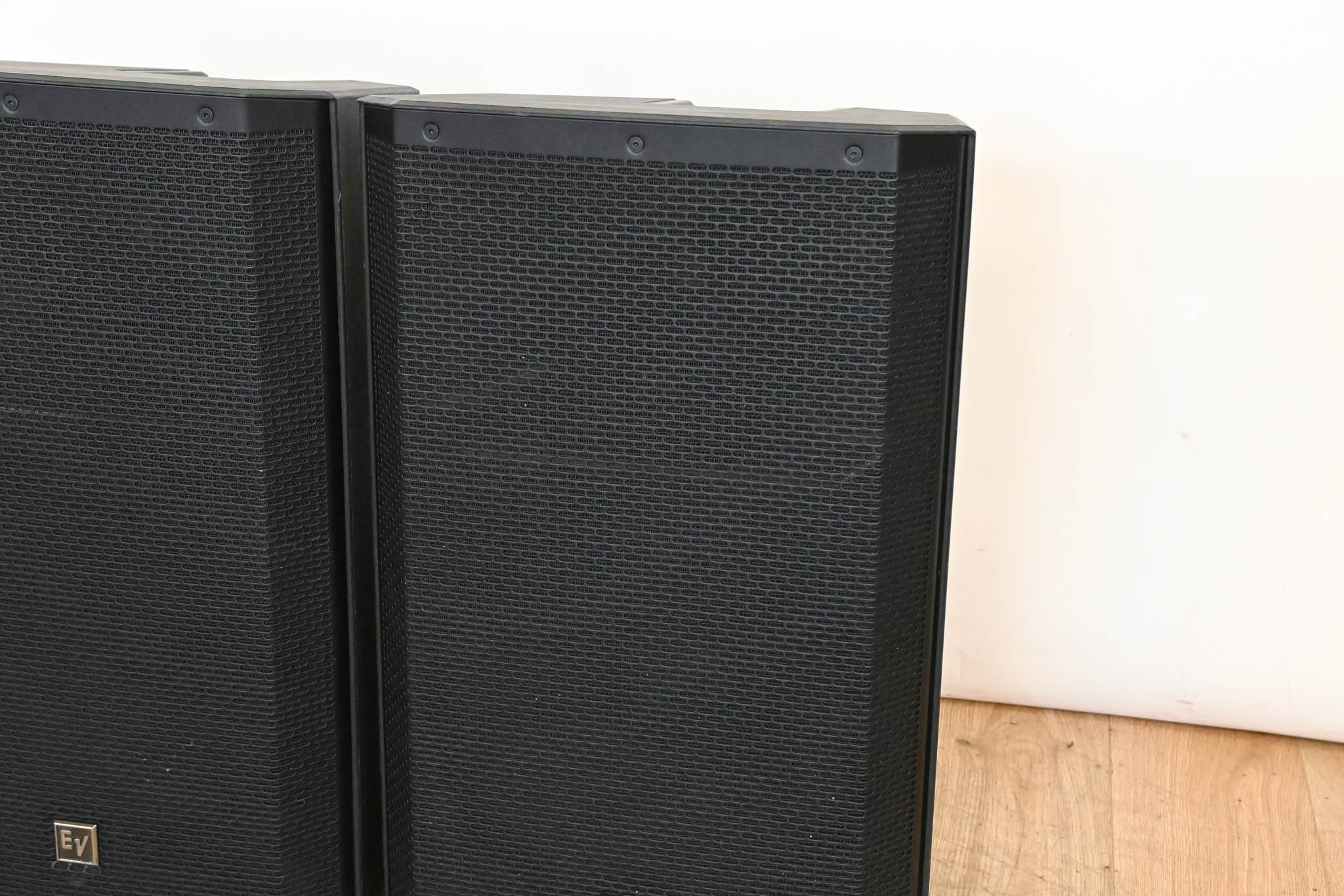Electro-Voice (EV) ZLX-15P 15" 2-Way 1000W Powered Loudspeaker (PAIR)
