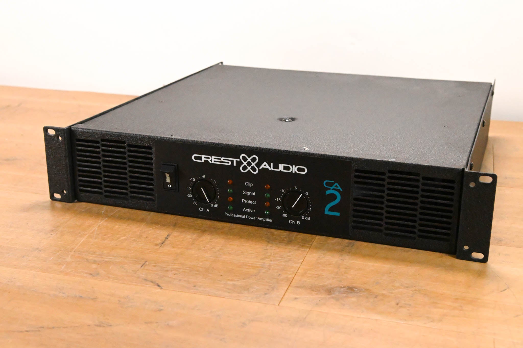 Crest Audio CA2 2-Channel Power Amplifier