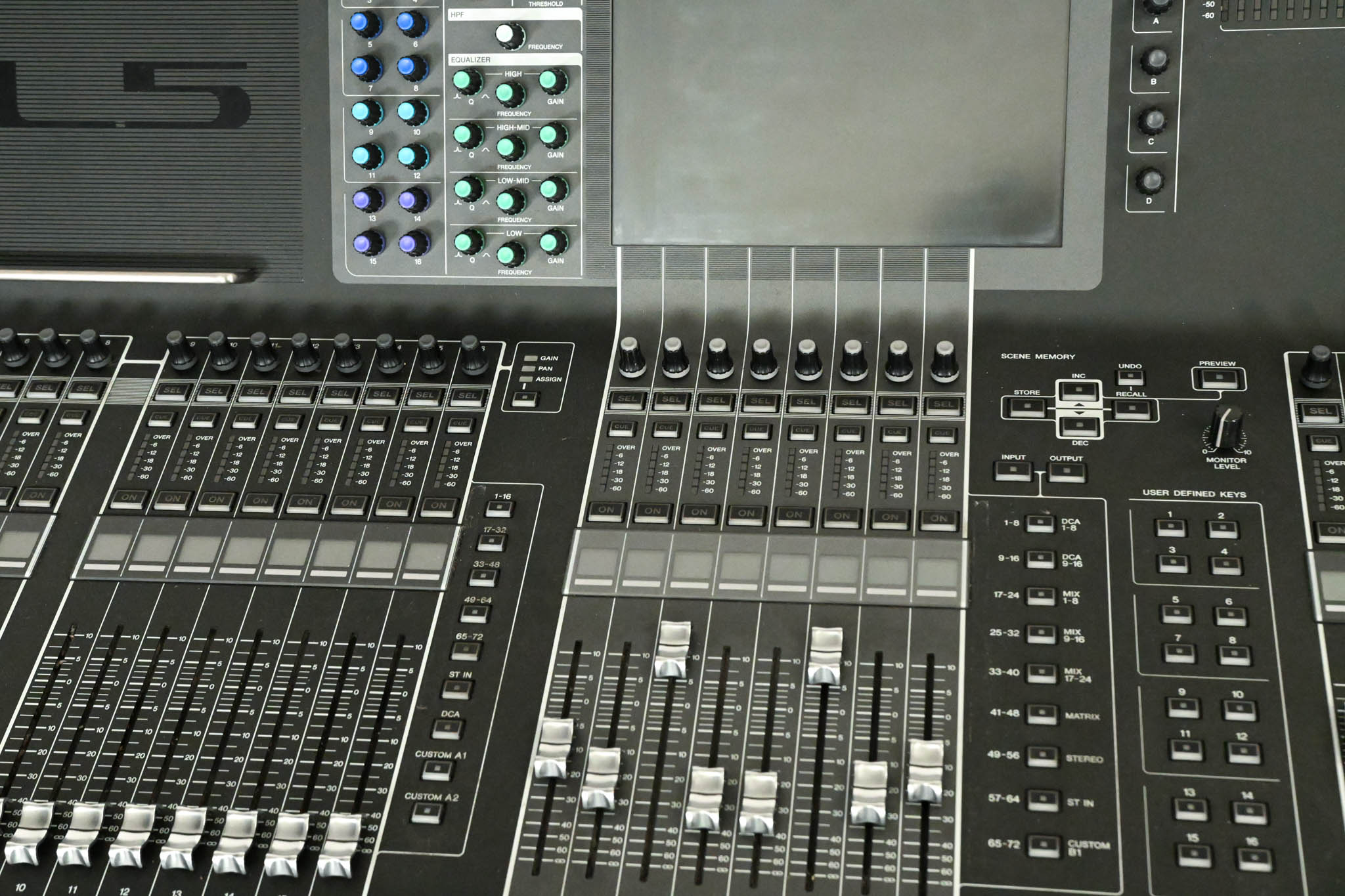 Yamaha CL5 72-Channel Digital Mixing Console