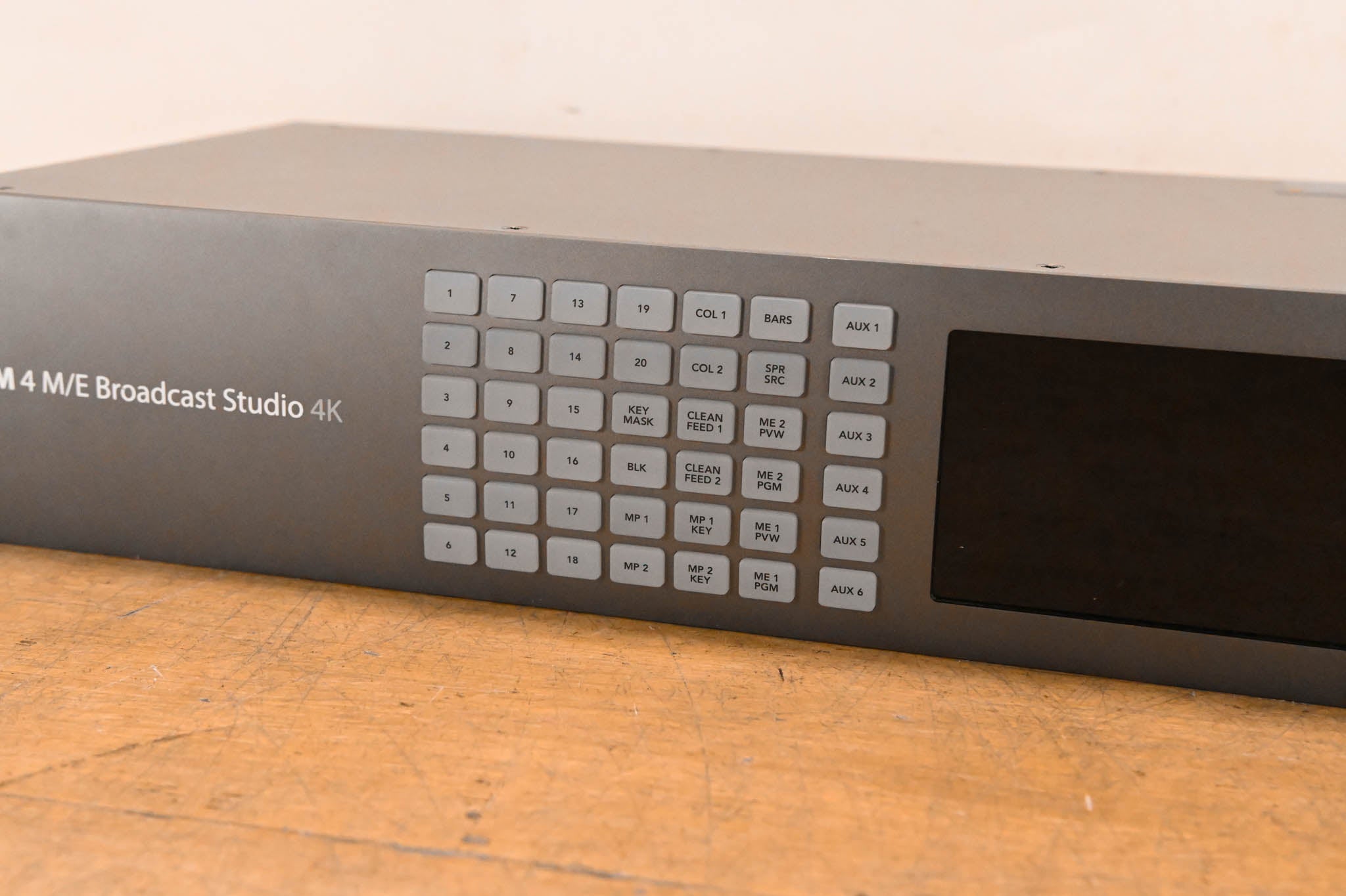 Blackmagic Design ATEM 4 M/E Broadcast Studio 4K