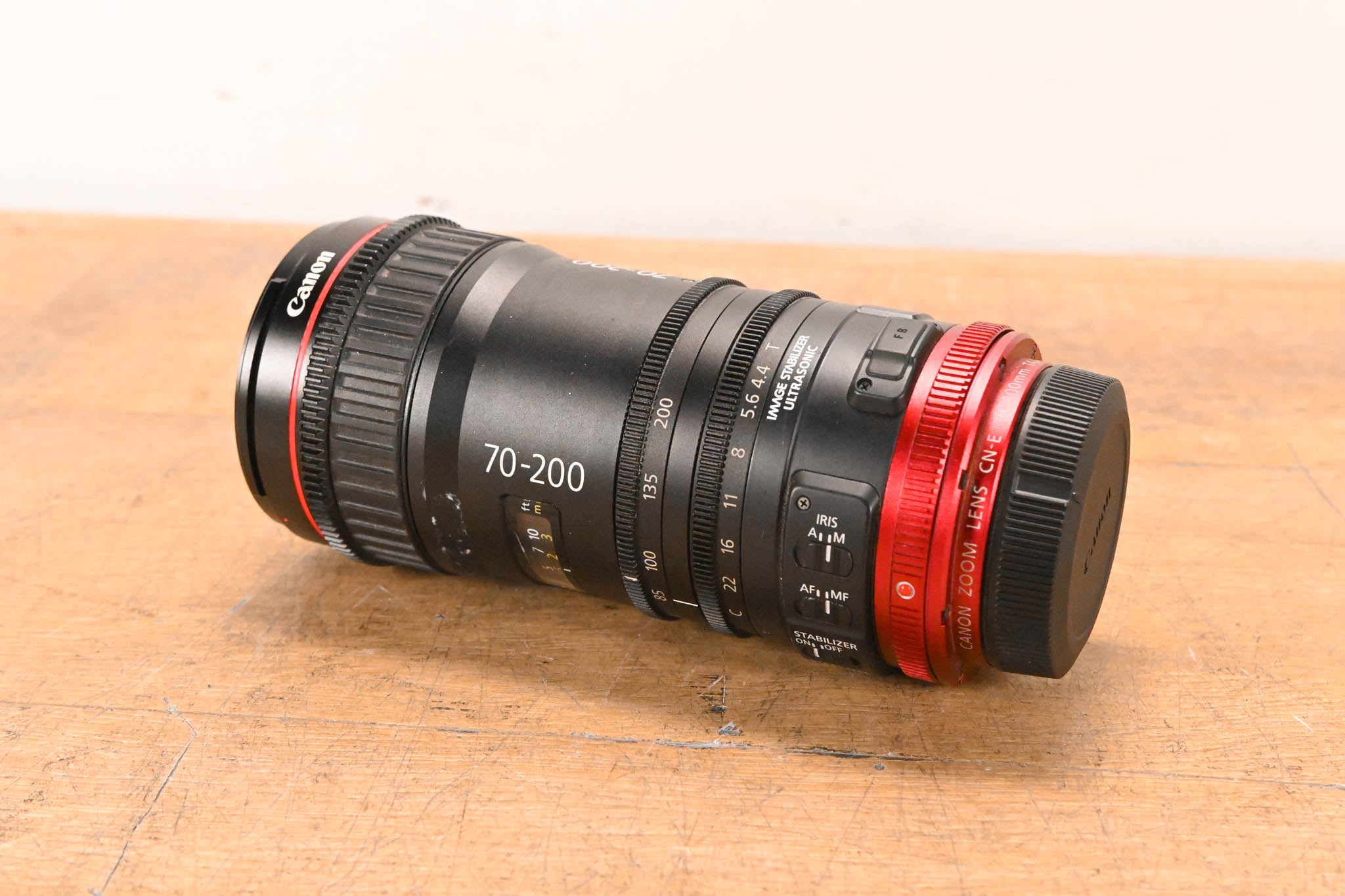 Canon CN-E 70-200mm T4.4 Compact-Servo Cine Zoom Lens (EF Mount)