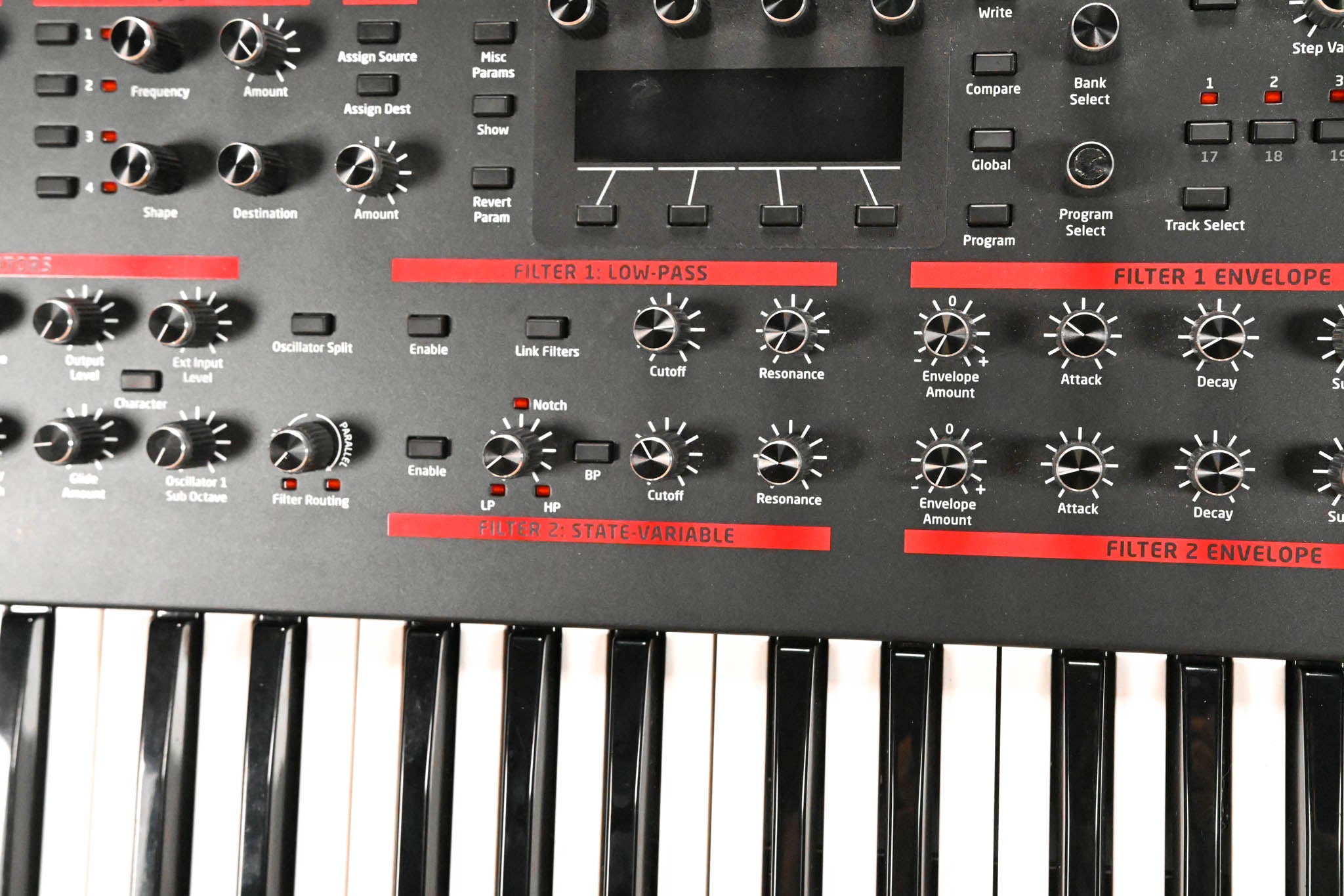 Dave Smith Instruments Pro 2 44-Key Monophonic / Paraphonic Synthesizer