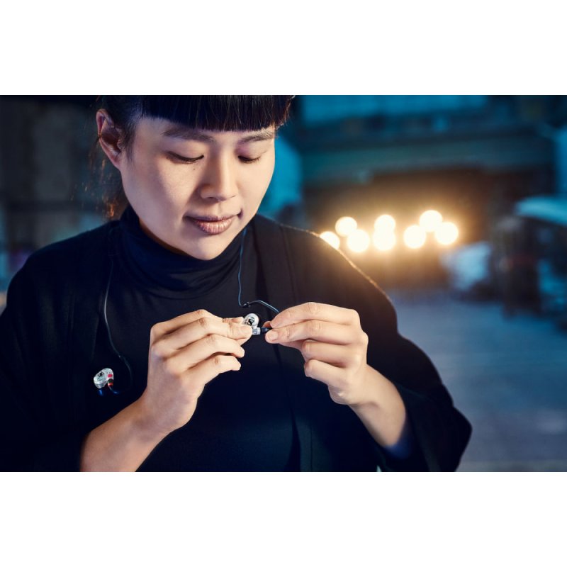 Dynamic In-Ear Monitor Clear