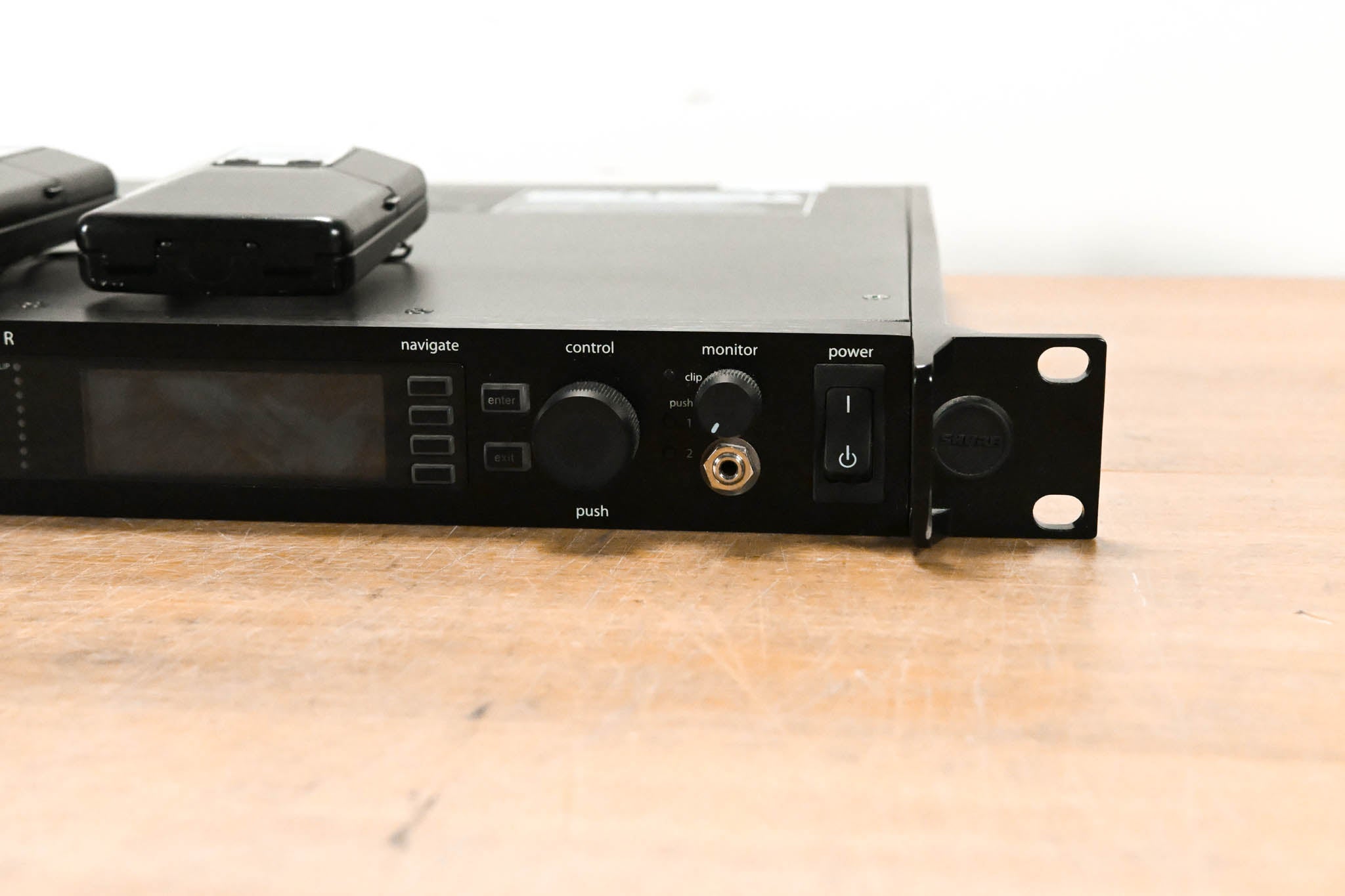 Shure PSM 1000 In-Ear Personal Monitoring System - G10 Band: 470-542 MHz