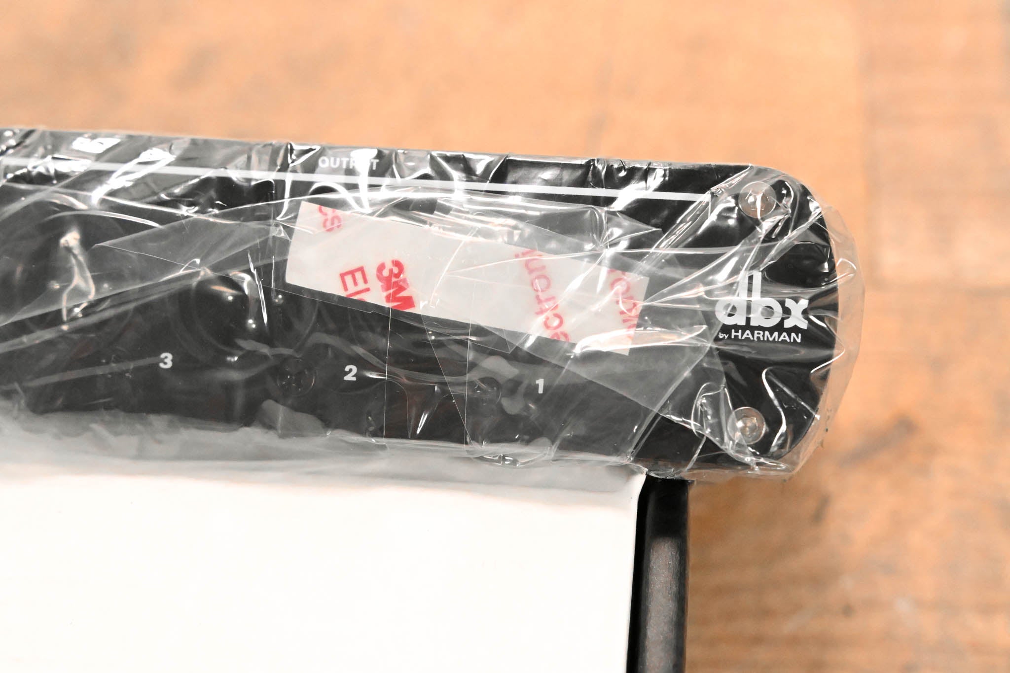 dbx Di4 4-channel Active Direct Box with Line Mixer