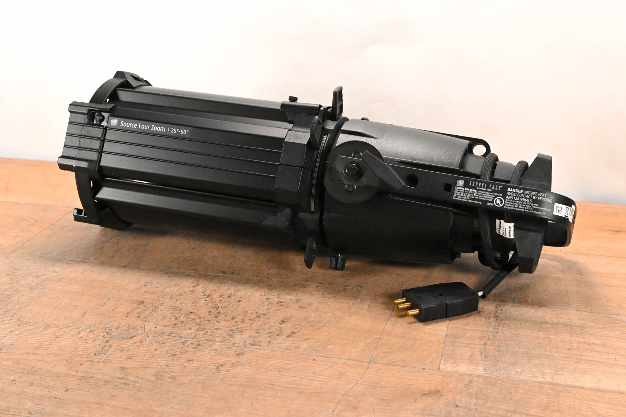 ETC Source Four Zoom 25-50 Degree 750 Ellipsoidal Light