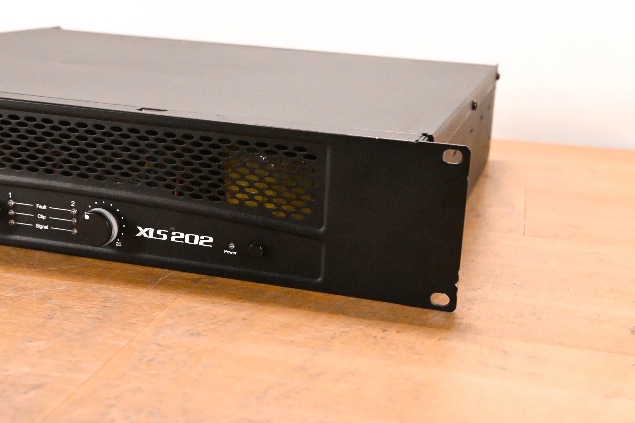 Crown XLS 202 2-Channel Power Amplifier