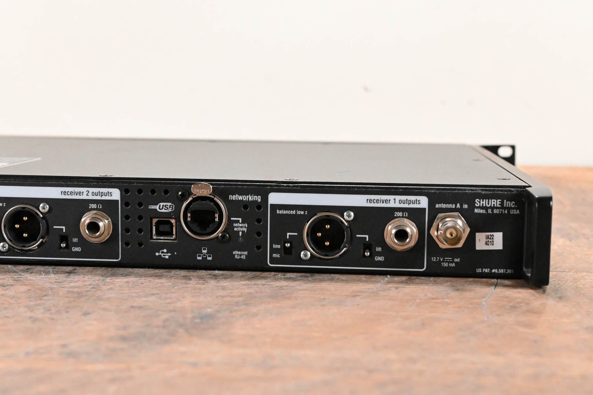 Shure UR4D Dual-Channel UHF Wireless Receiver - H4 Band: 518-578 MHz