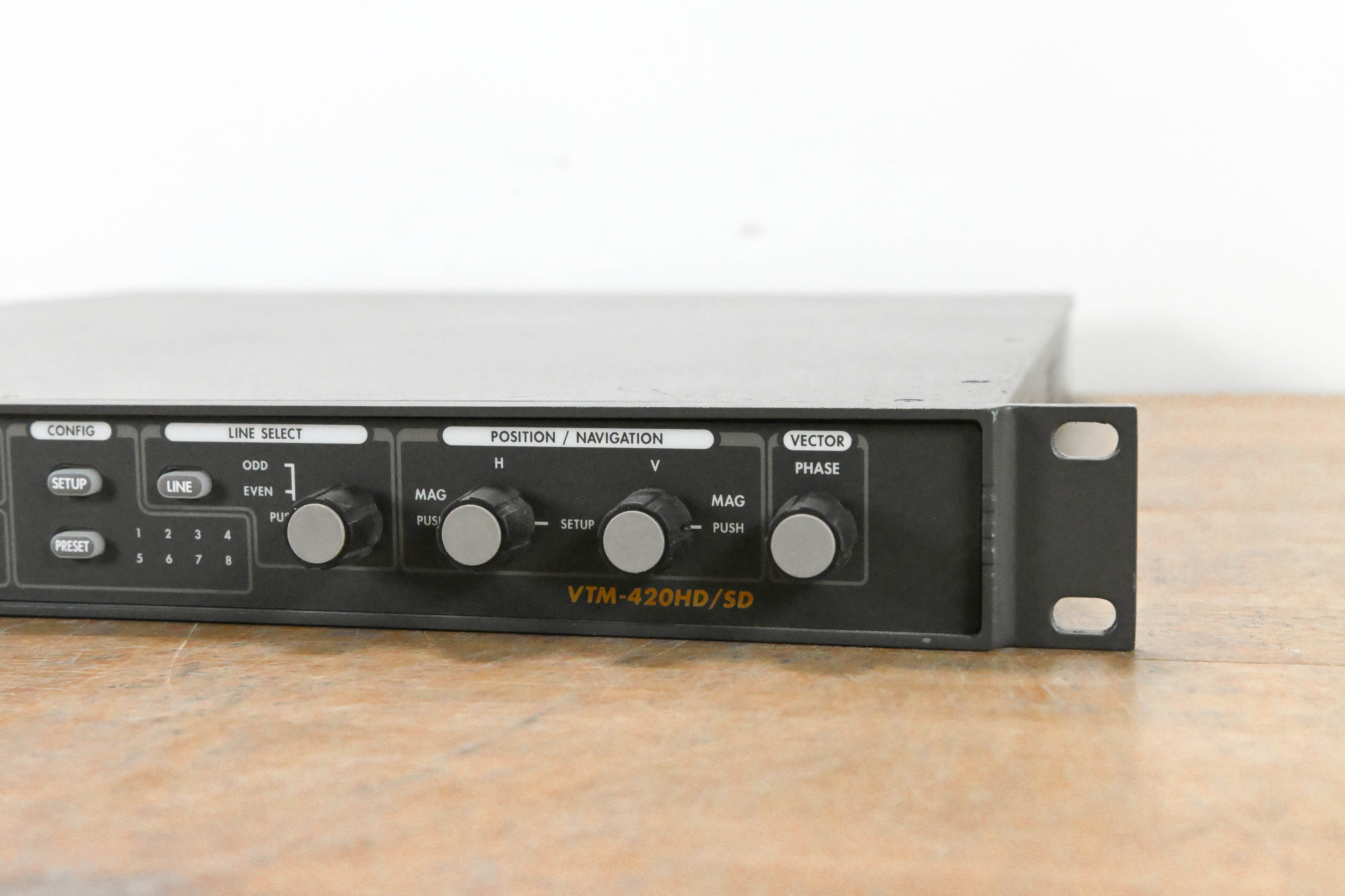 Videotek VTM-420HD/SD Multi-Format Monitor