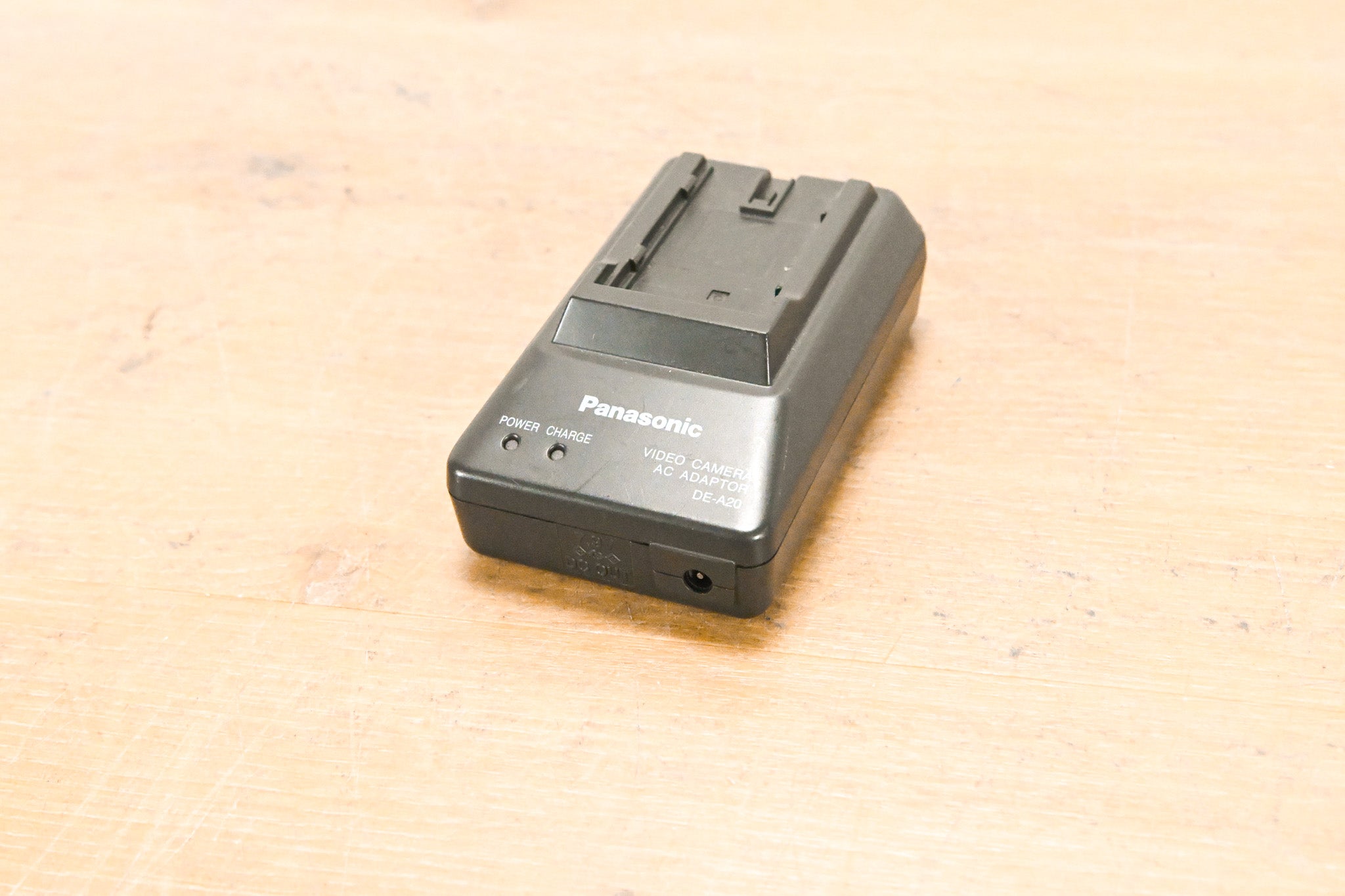 Panasonic DE-A20 Battery Charger / AC Adapter (NO POWER SUPPLY)