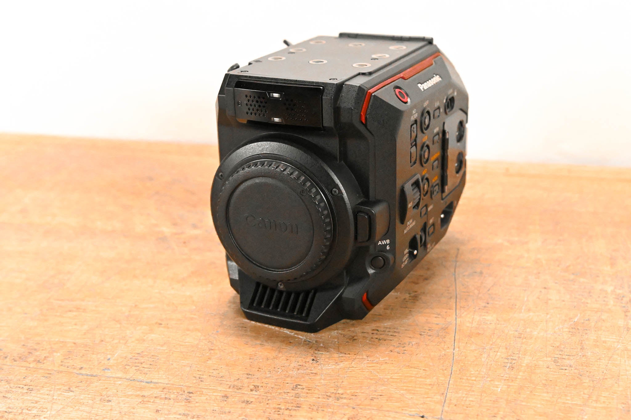 Panasonic AU-EVA1 Compact 5.7K Super 35mm Cinema Camera