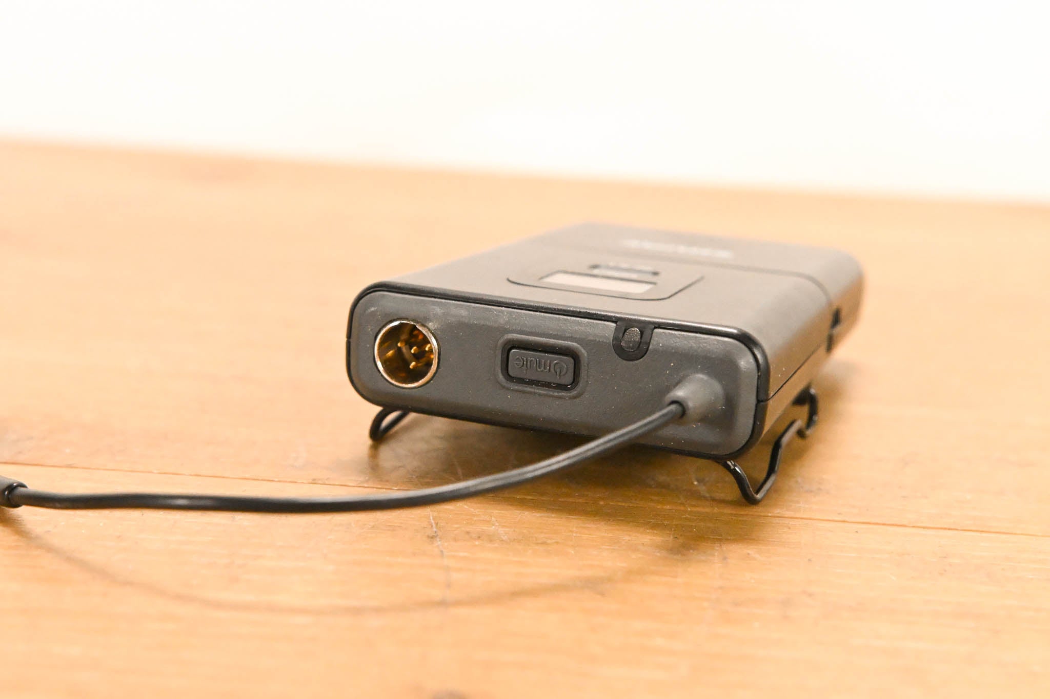 Shure SLX14 Bodypack Wireless System - J3 Band (NO POWER SUPPLY)