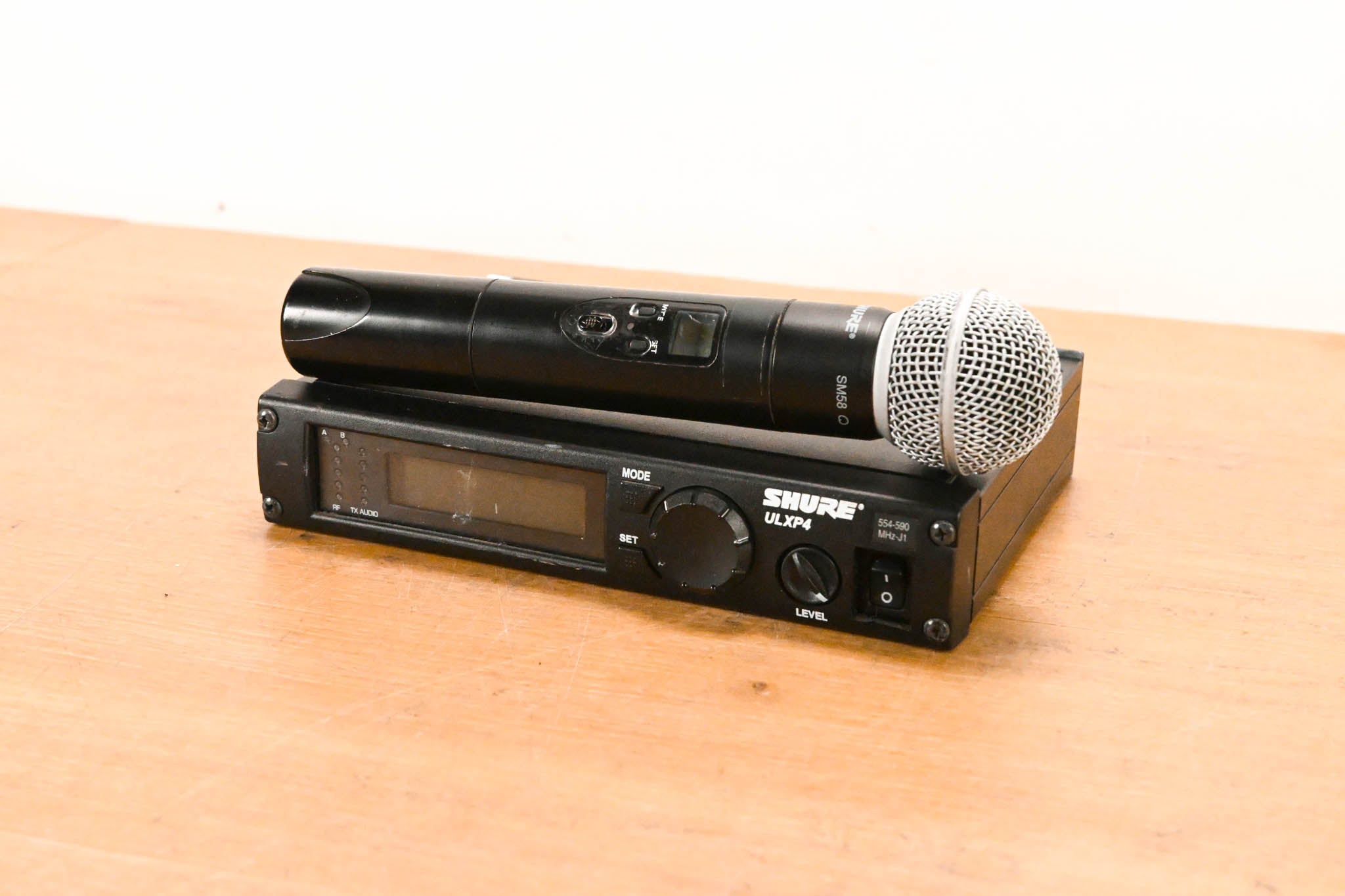 Shure ULXP24/58 Handheld Wireless System - J1 Band (NO POWER SUPPLY)