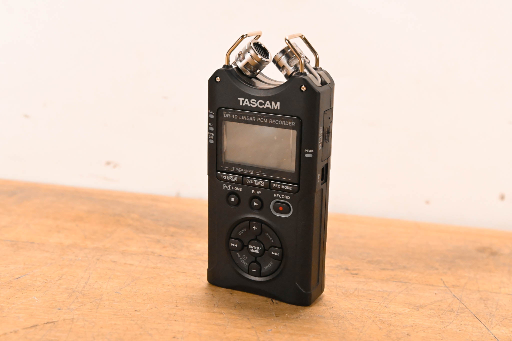 TASCAM DR-40 Handheld 4-Track Recorder