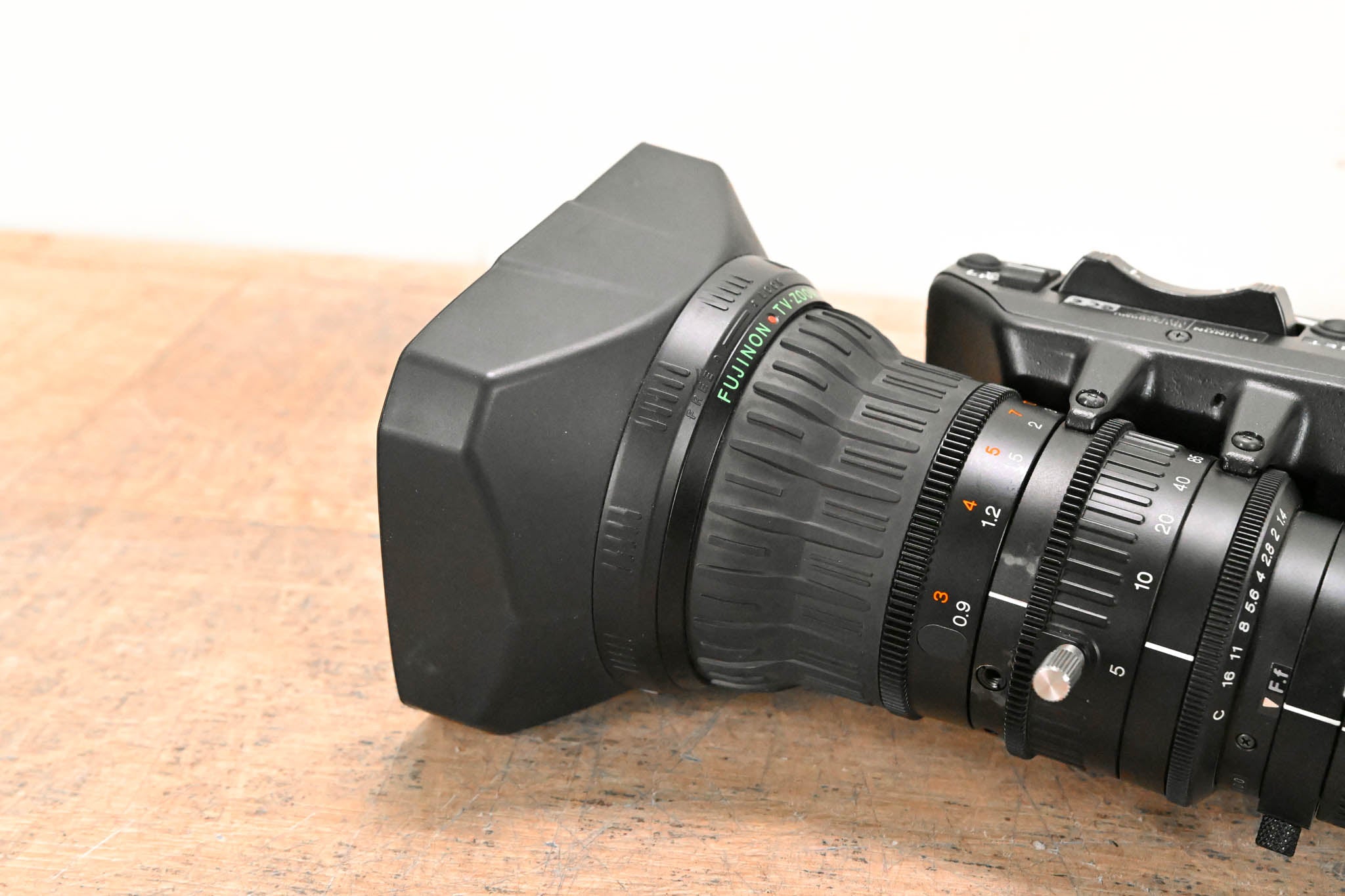 Fujinon Th17x5BRMU Broadcast Zoom Lens - 1:1.4/5-85mm