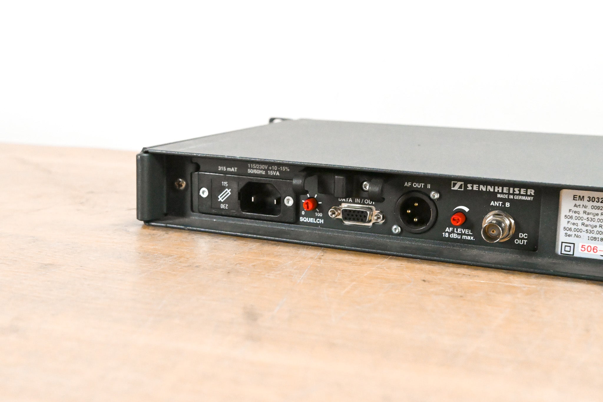 Sennheiser EM 3032-U Mikroport Receiver w/ SK250 Bodypacks 506-530 MHz