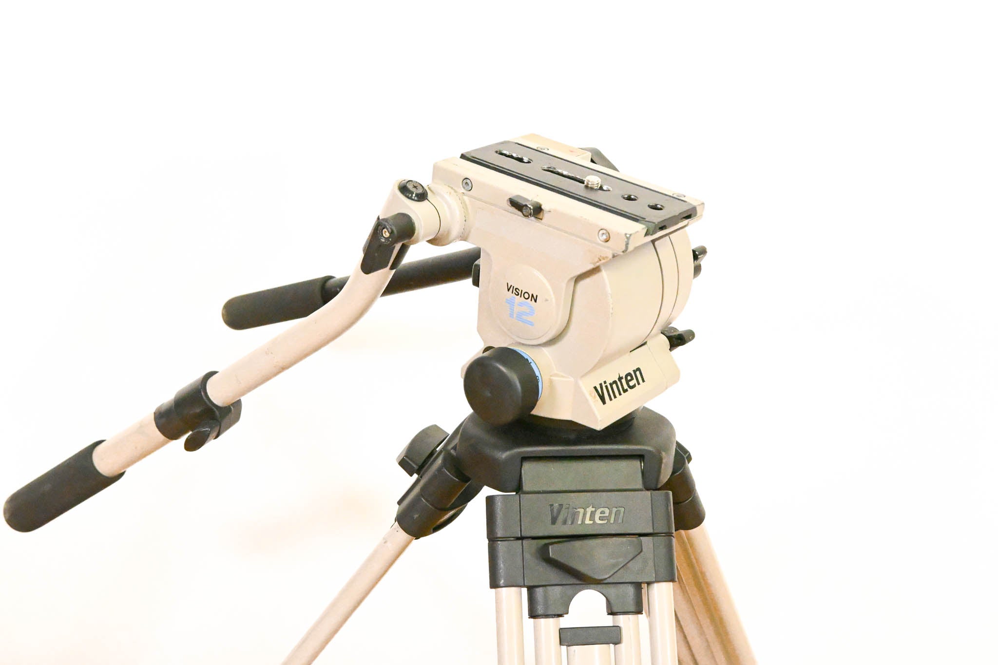 Vinten Vision 12 SD Fluid Head with Aluminum Tripod