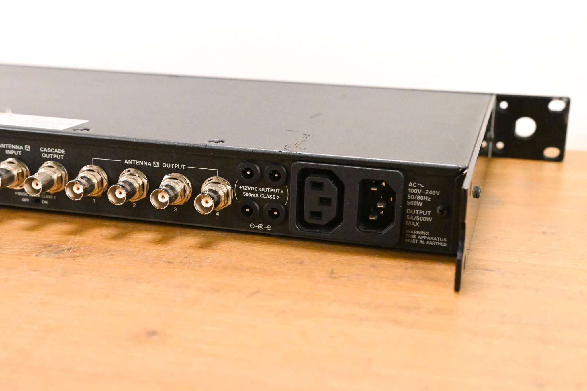 Audio-Technica AEW-DA660D UHF Antenna Distribution System