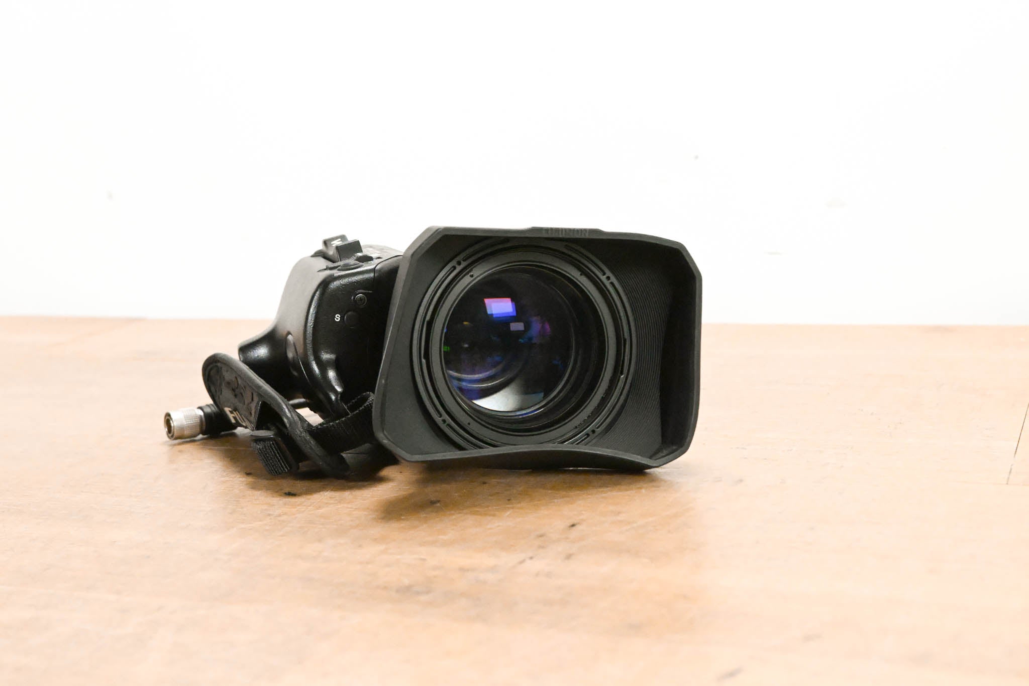 Fujinon Th17x5BRMU Broadcast Zoom Lens - 1:1.4/5-85mm