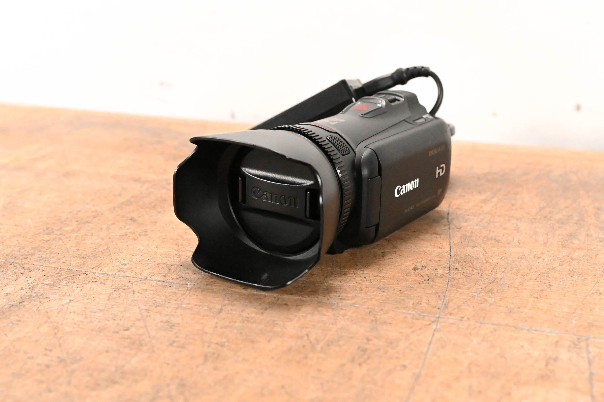 Canon Vixia HF G10 Full HD Camcorder w/HD CMOS Pro + 32GB Internal Flash