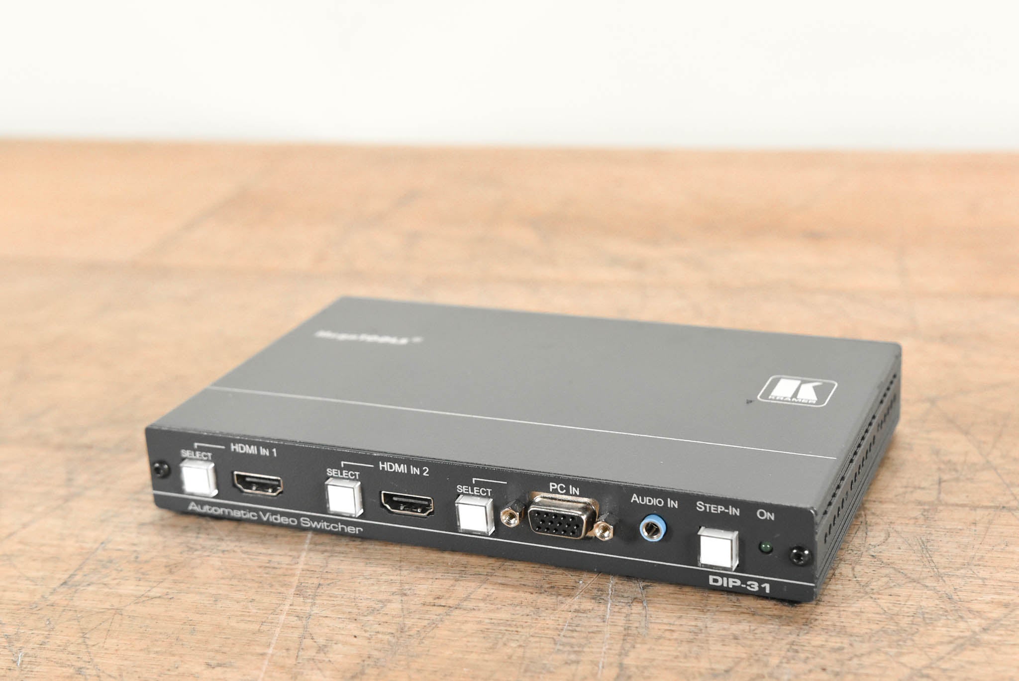 Kramer DIP-31 4K60 4:2:0 HDMI and VGA Automatic Switcher NO POWER SUPPLY