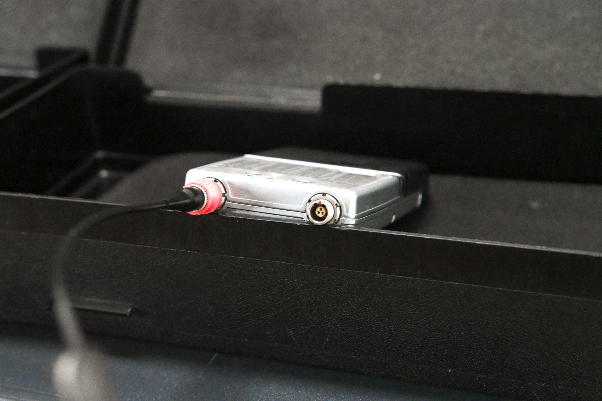 Sennheiser EM 3032-U Mikroport Receiver w/ SK250 Bodypacks 506-530 MHz