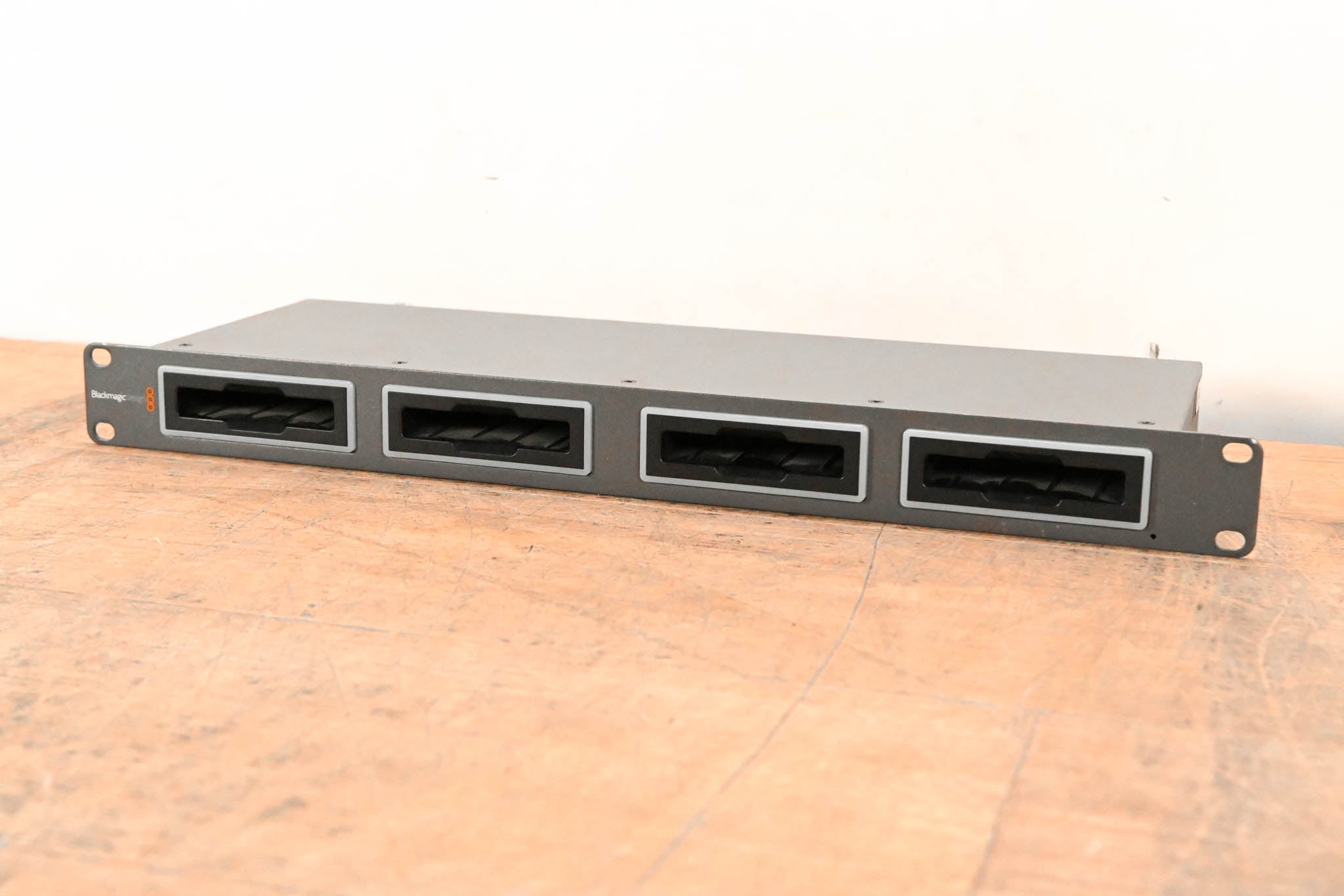 Blackmagic Design MultiDock